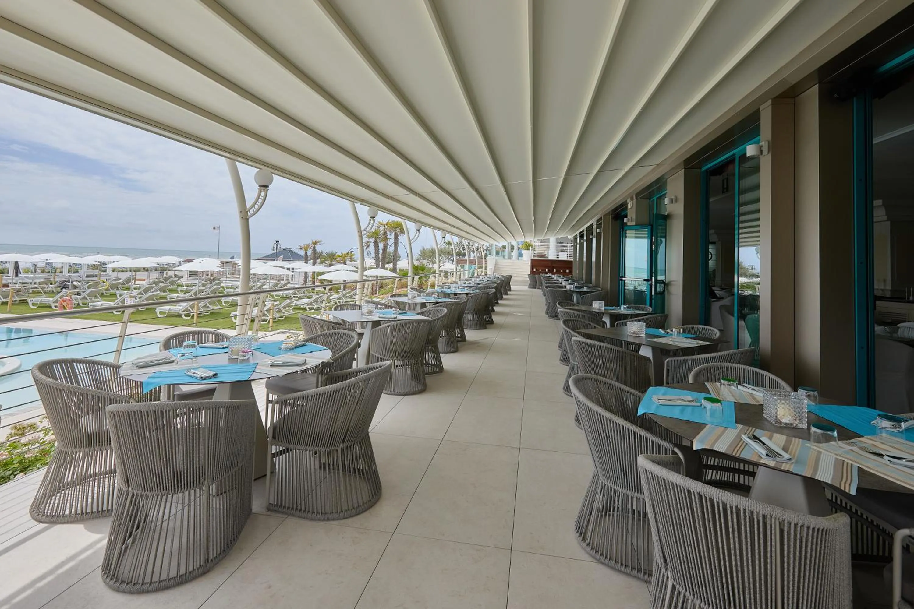 Restaurant/places to eat in Hotel Le Soleil