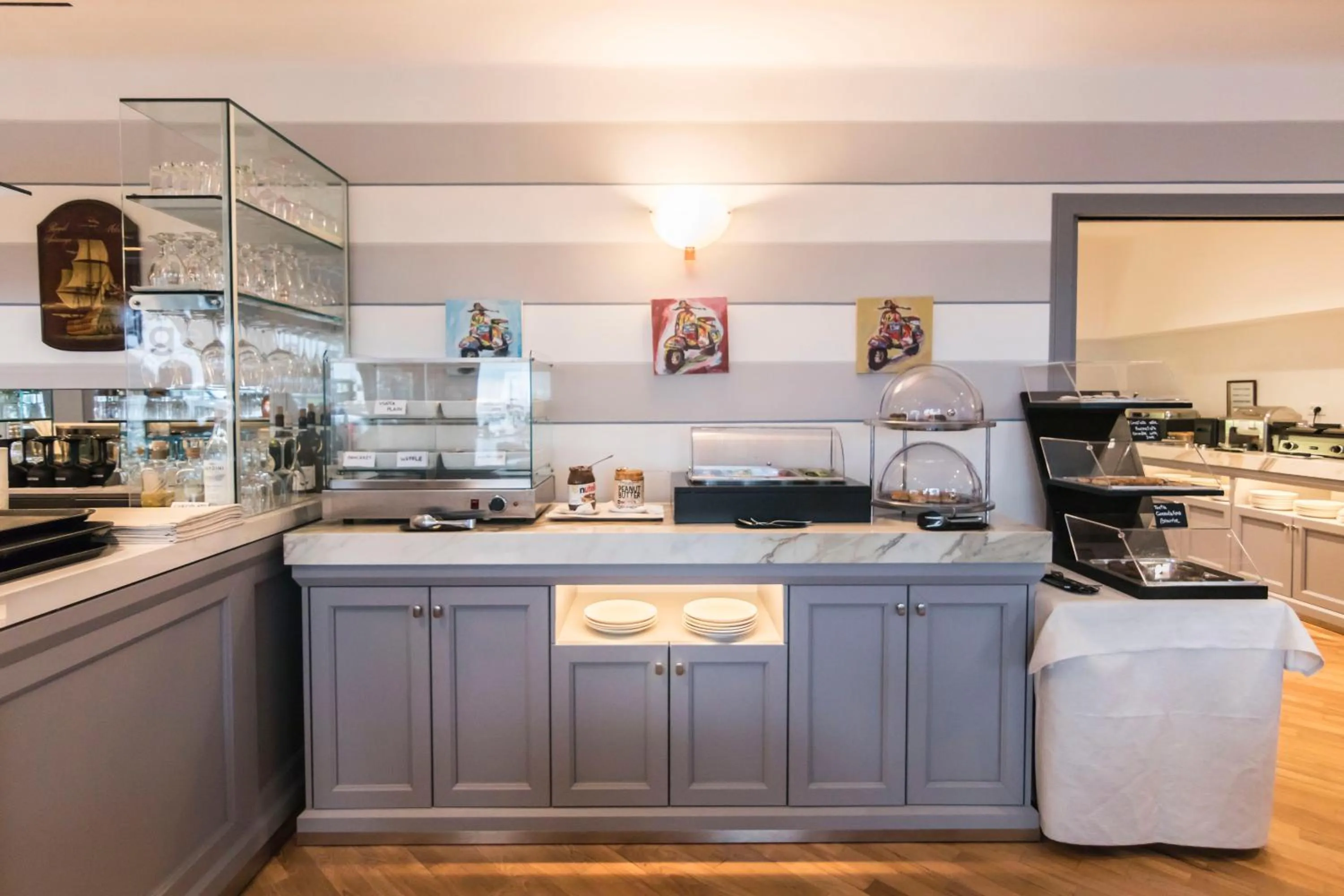 Breakfast in Hotel Laurin