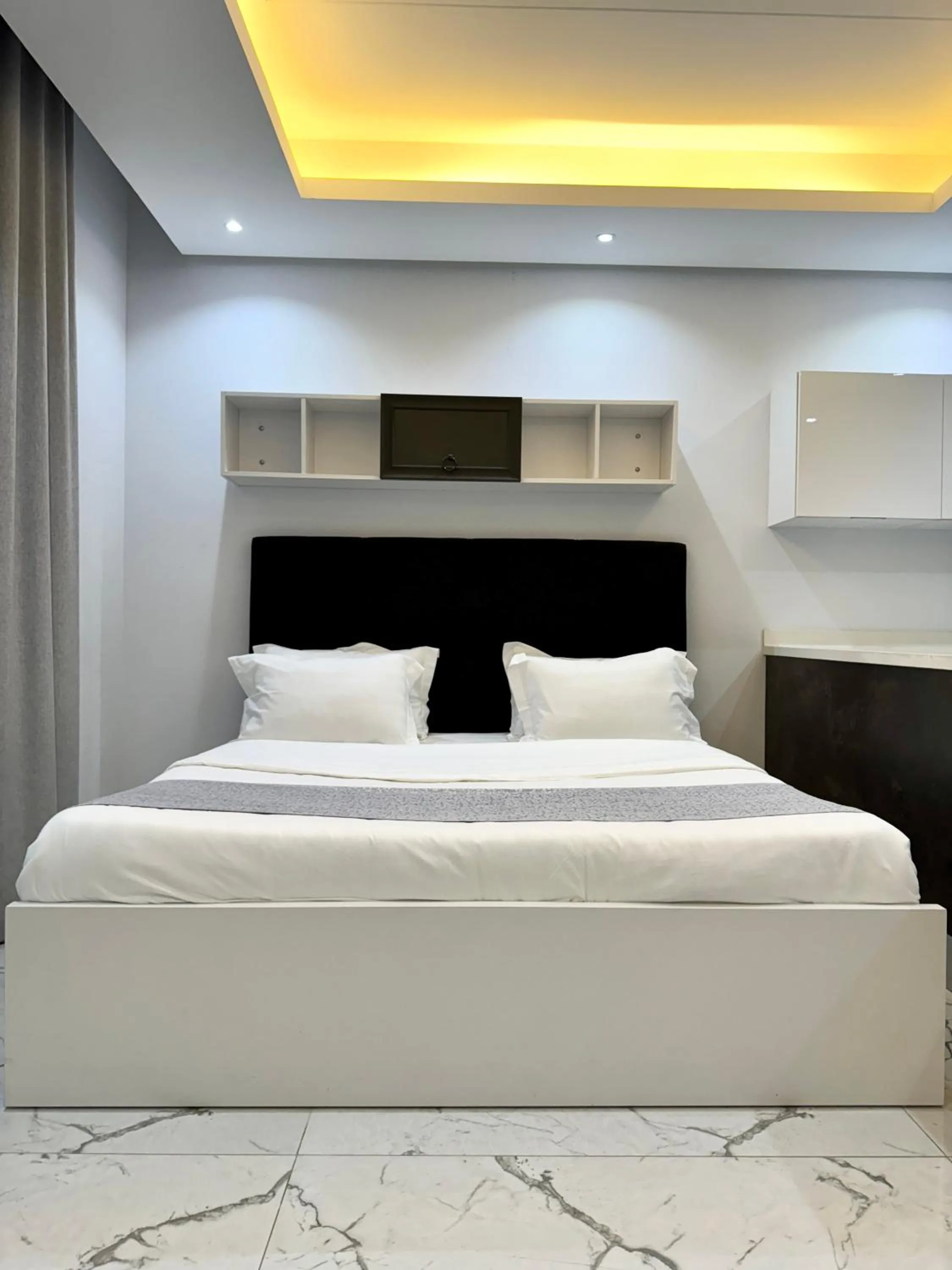 VIP, Bed in Al Safwa One