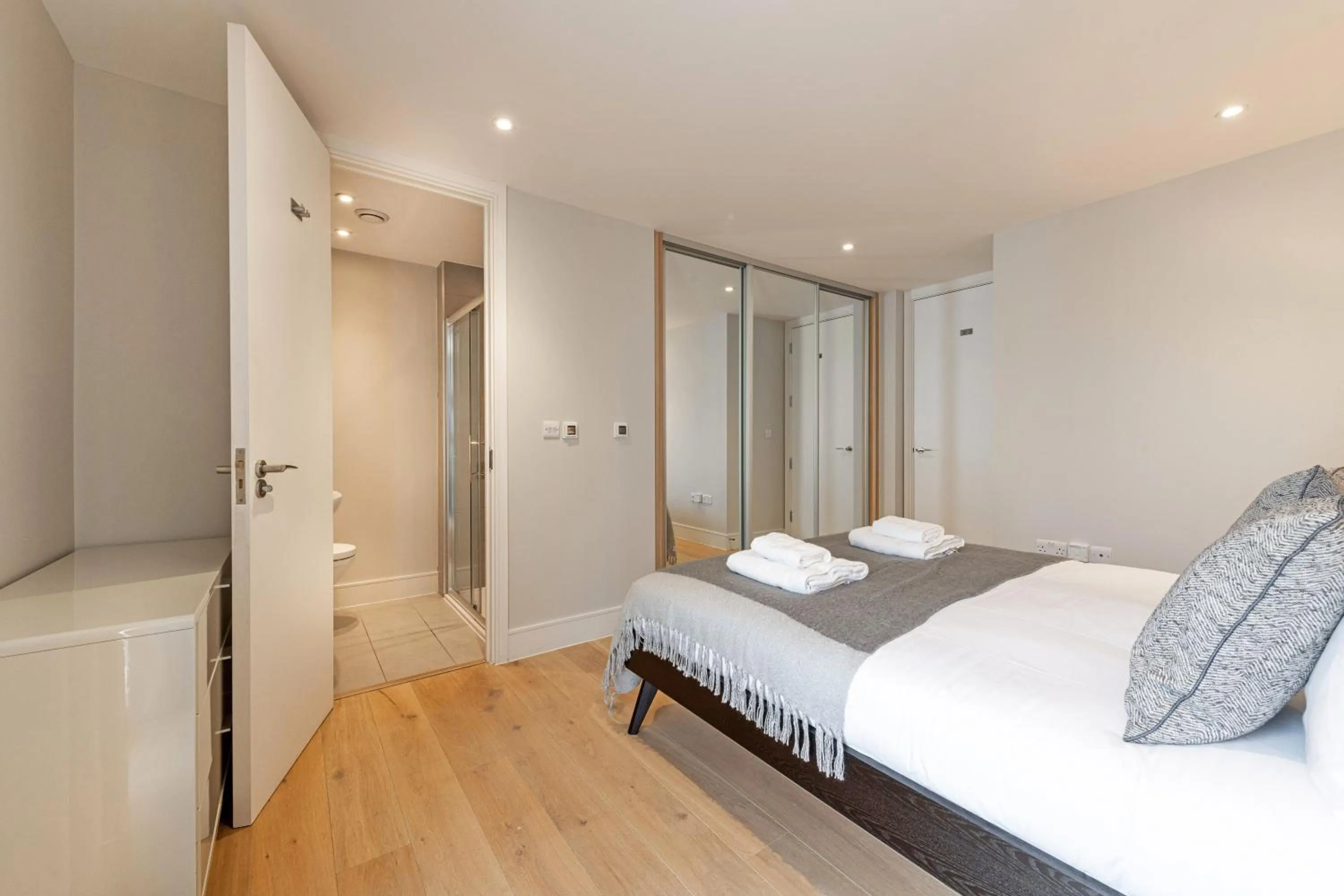 Bedroom in Stayo Apartments Southbank