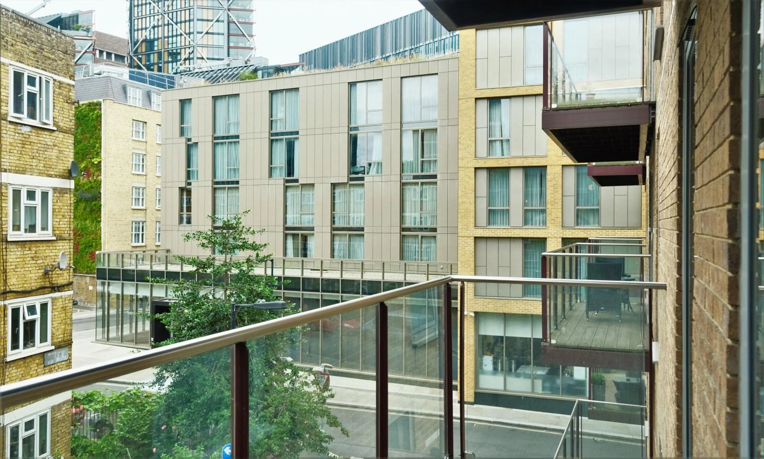 Balcony/Terrace in Stayo Apartments Southbank