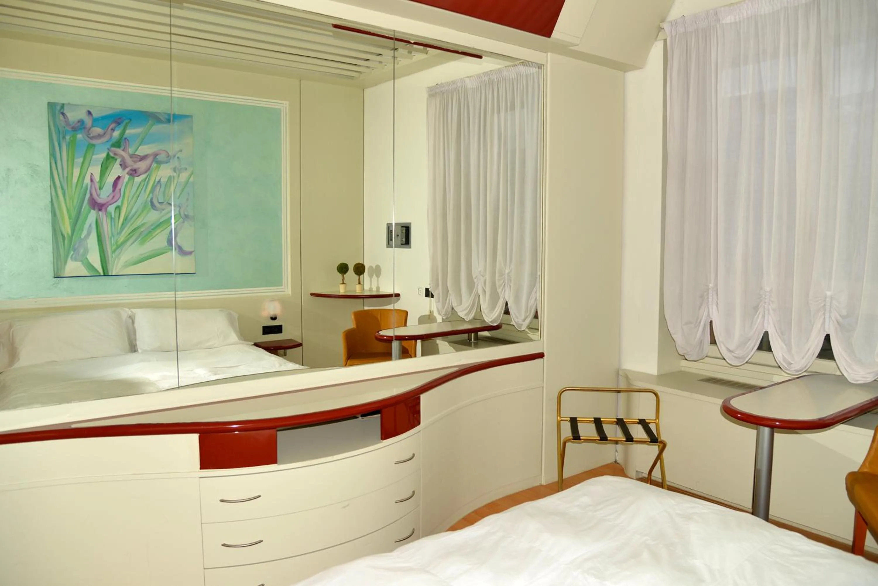 Photo of the whole room, Bed in Hotel Giotto