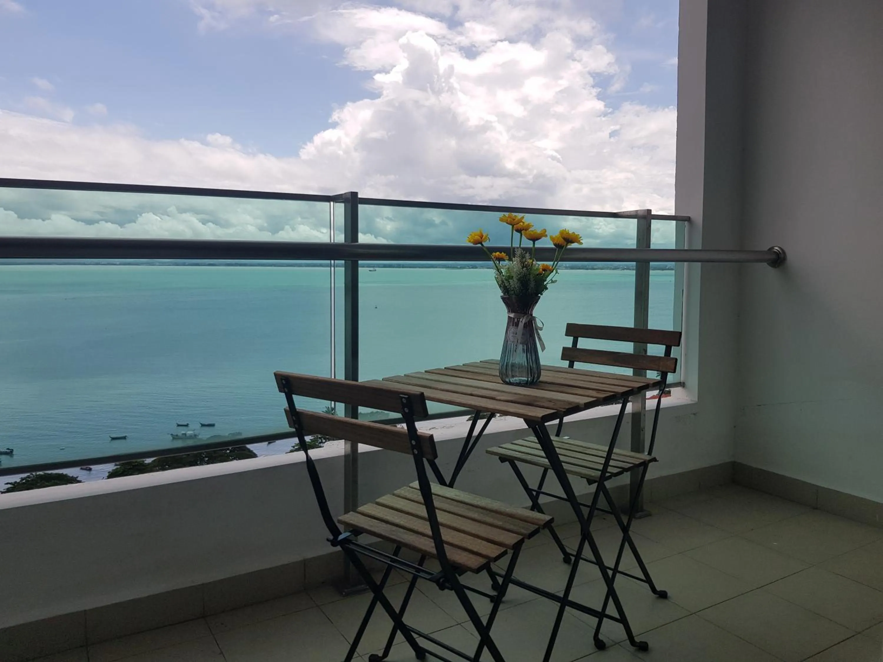 Balcony/Terrace in Mansion One Suite by stayCATion Homestay