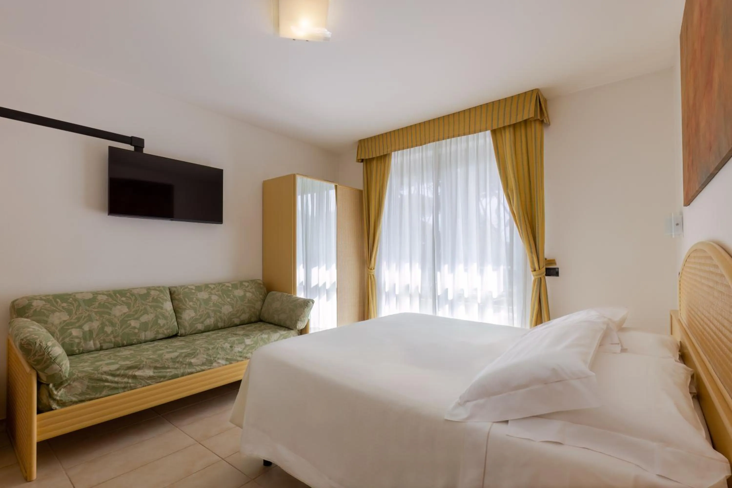 Bed in Hotel Acapulco