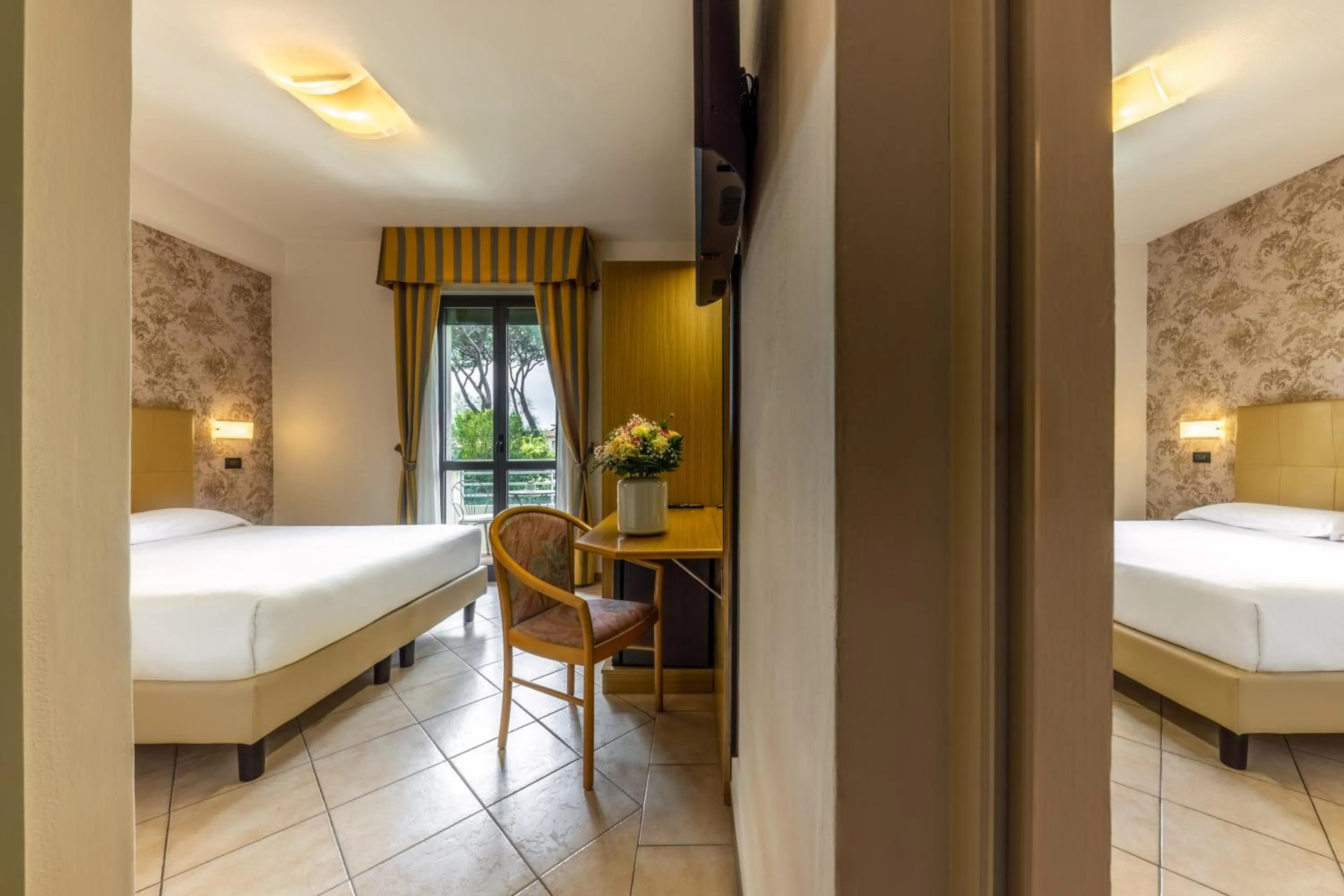 Bed in Hotel Acapulco