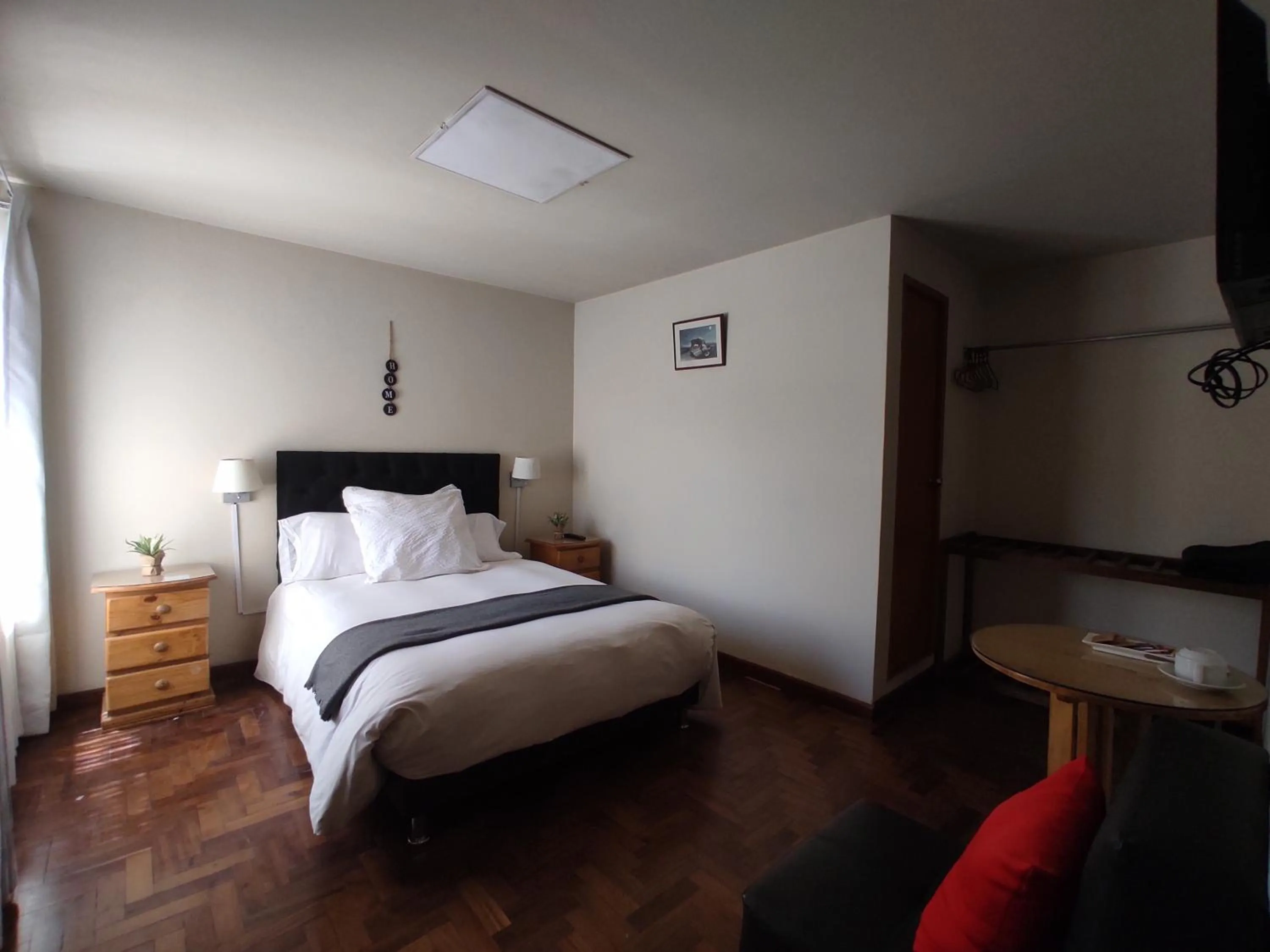 Photo of the whole room, Bed in Runcu Arequipa