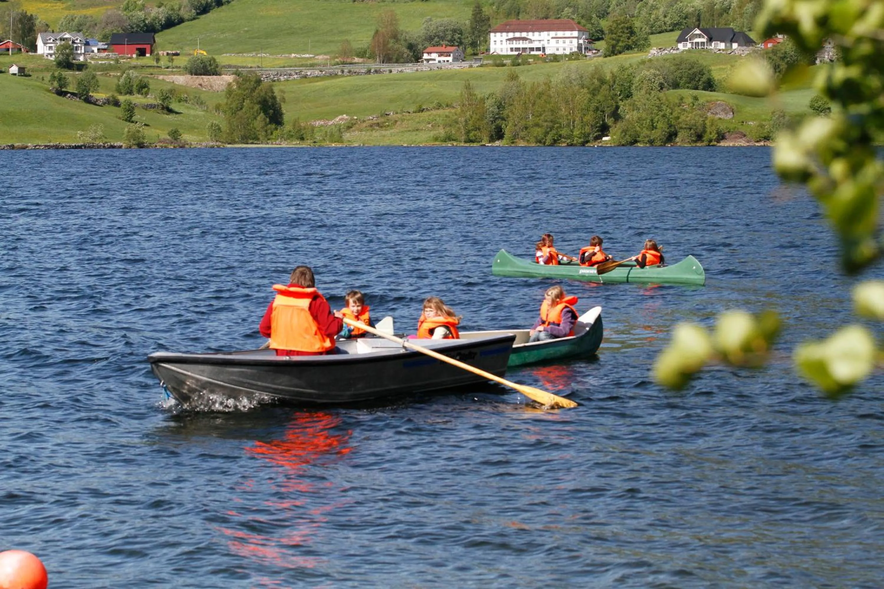 Canoeing in Lyngmo Gjestehus