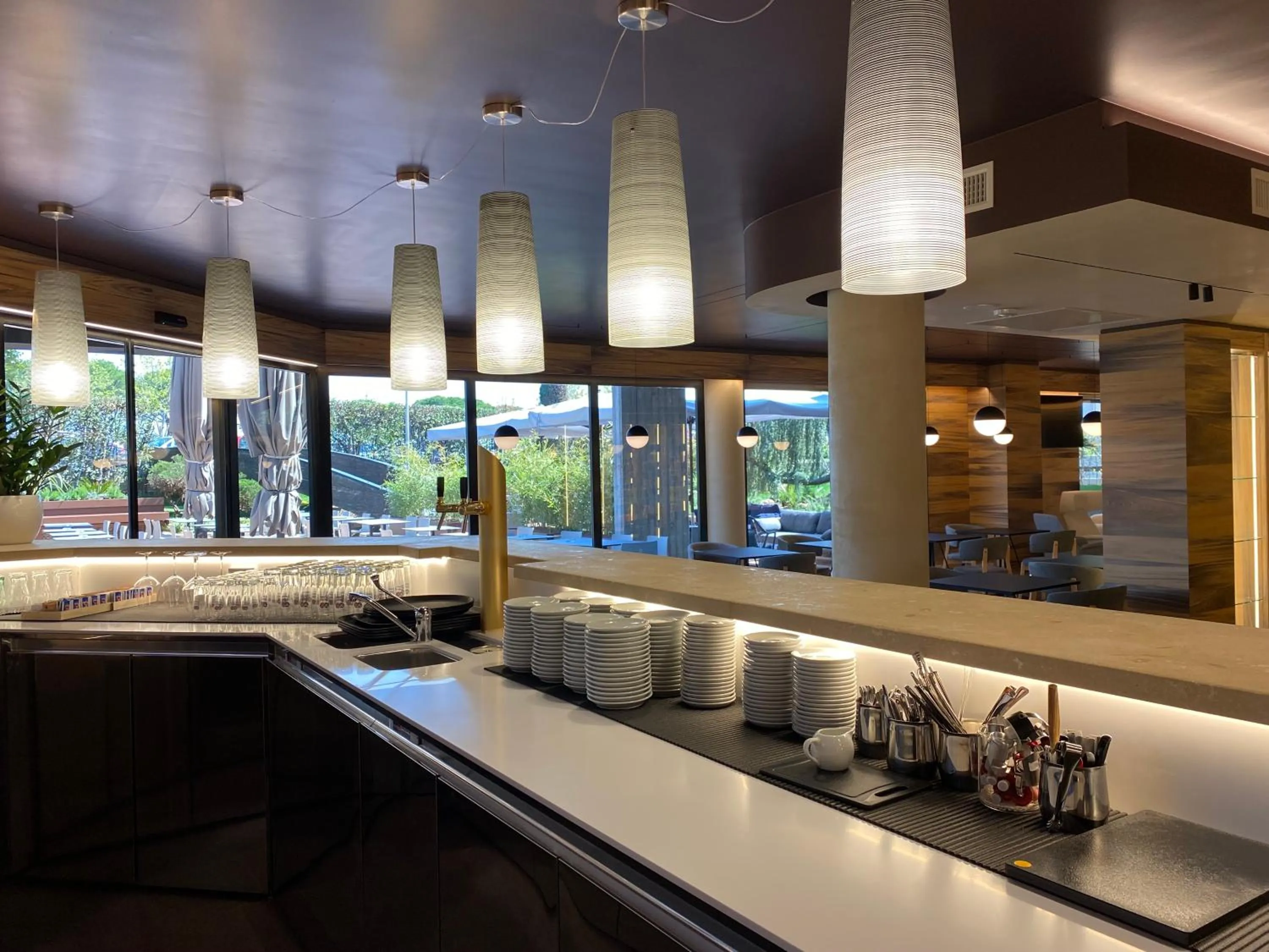 Lounge or bar, Bed in Alevic Hotel Sirmione