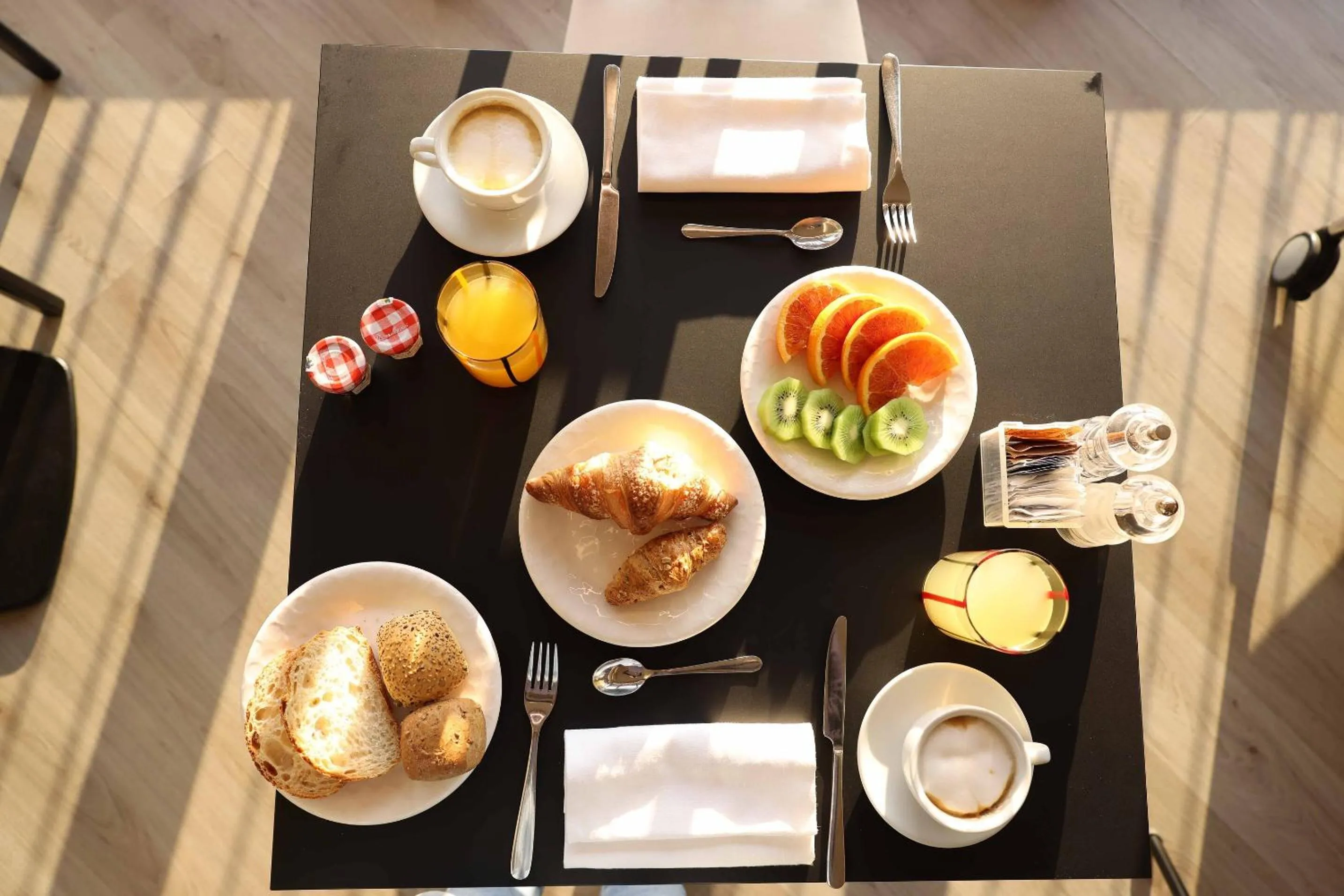 Food and drinks in Alevic Hotel Sirmione