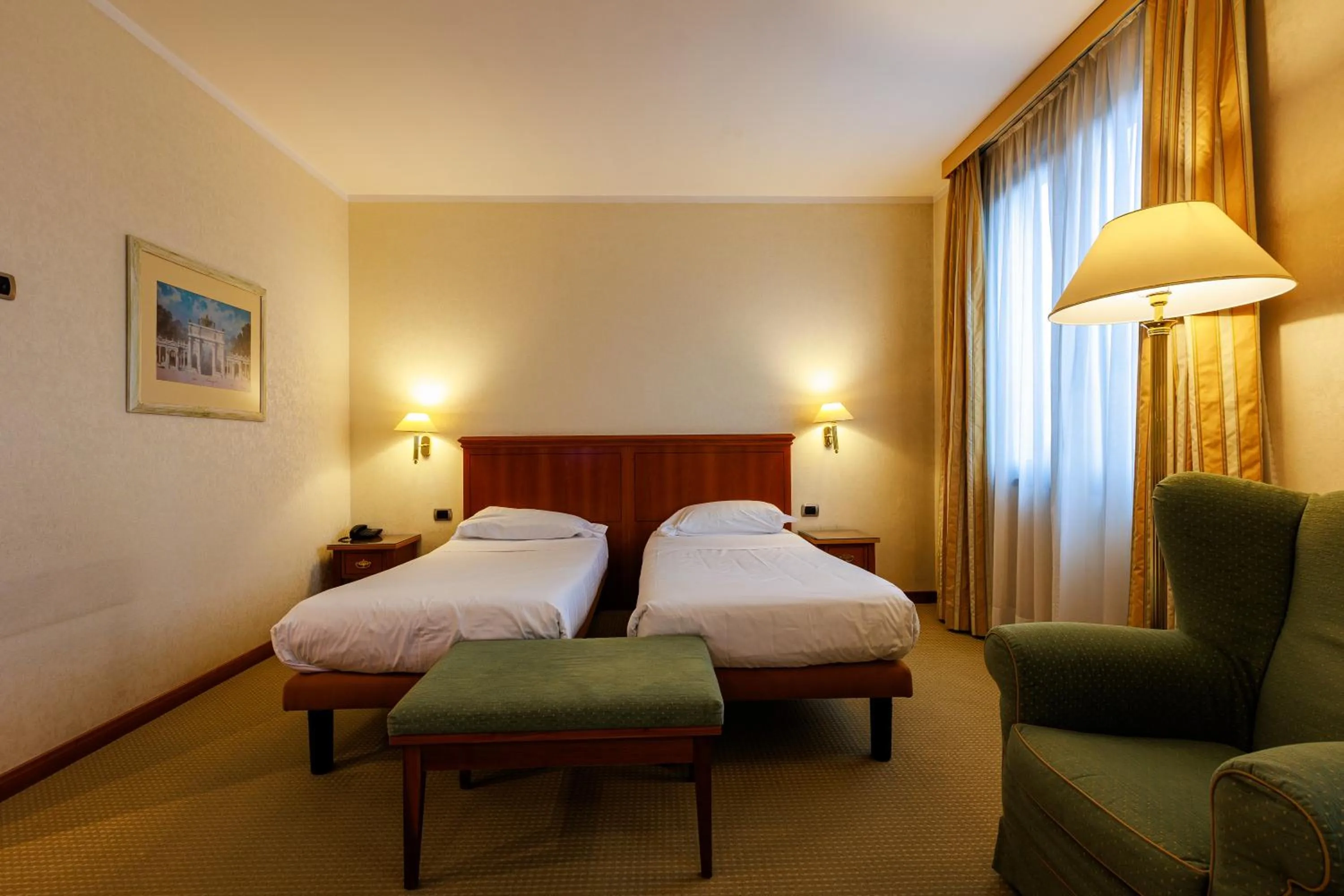 Bed in Hotel Excelsior Magenta