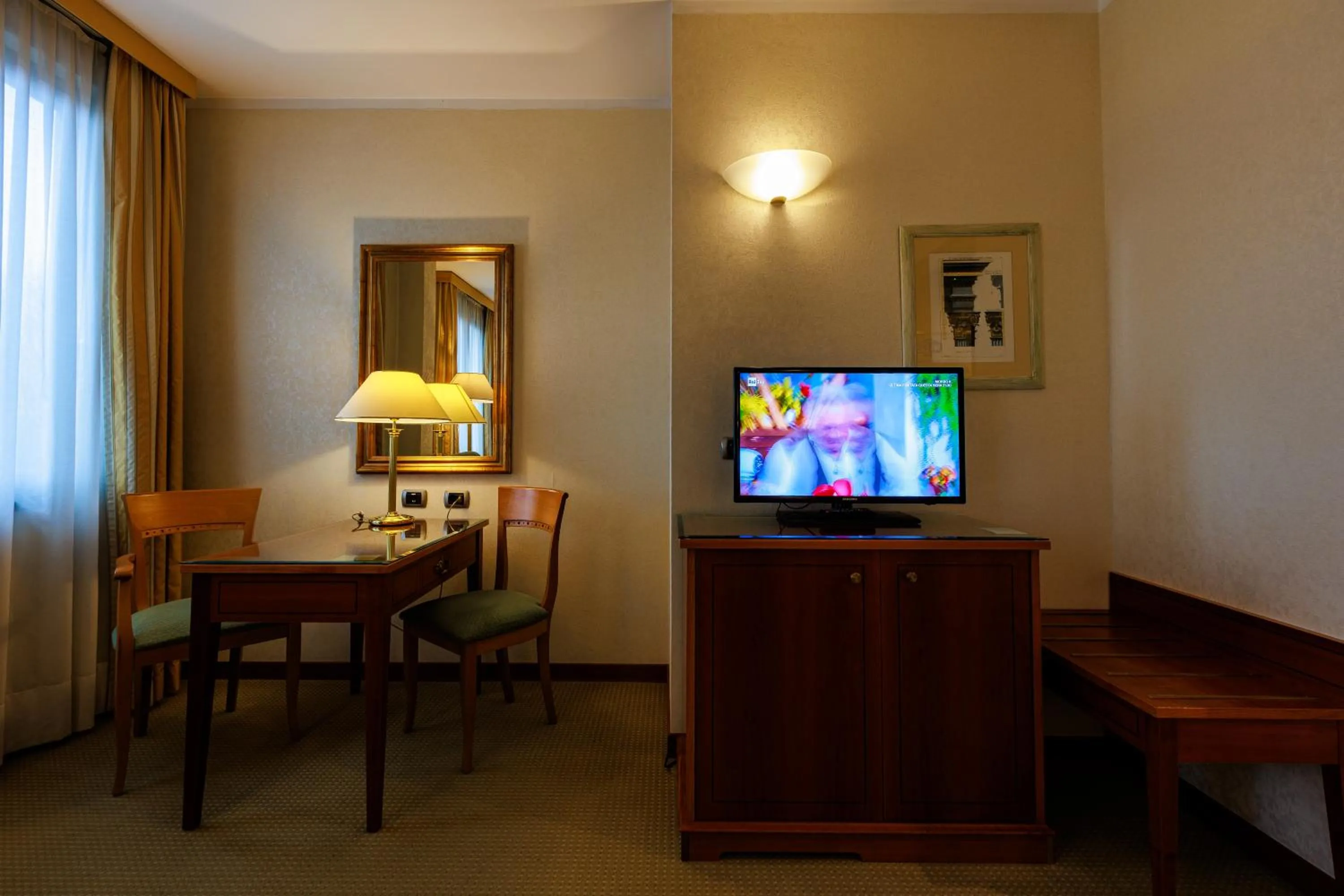 Hotel Excelsior Magenta