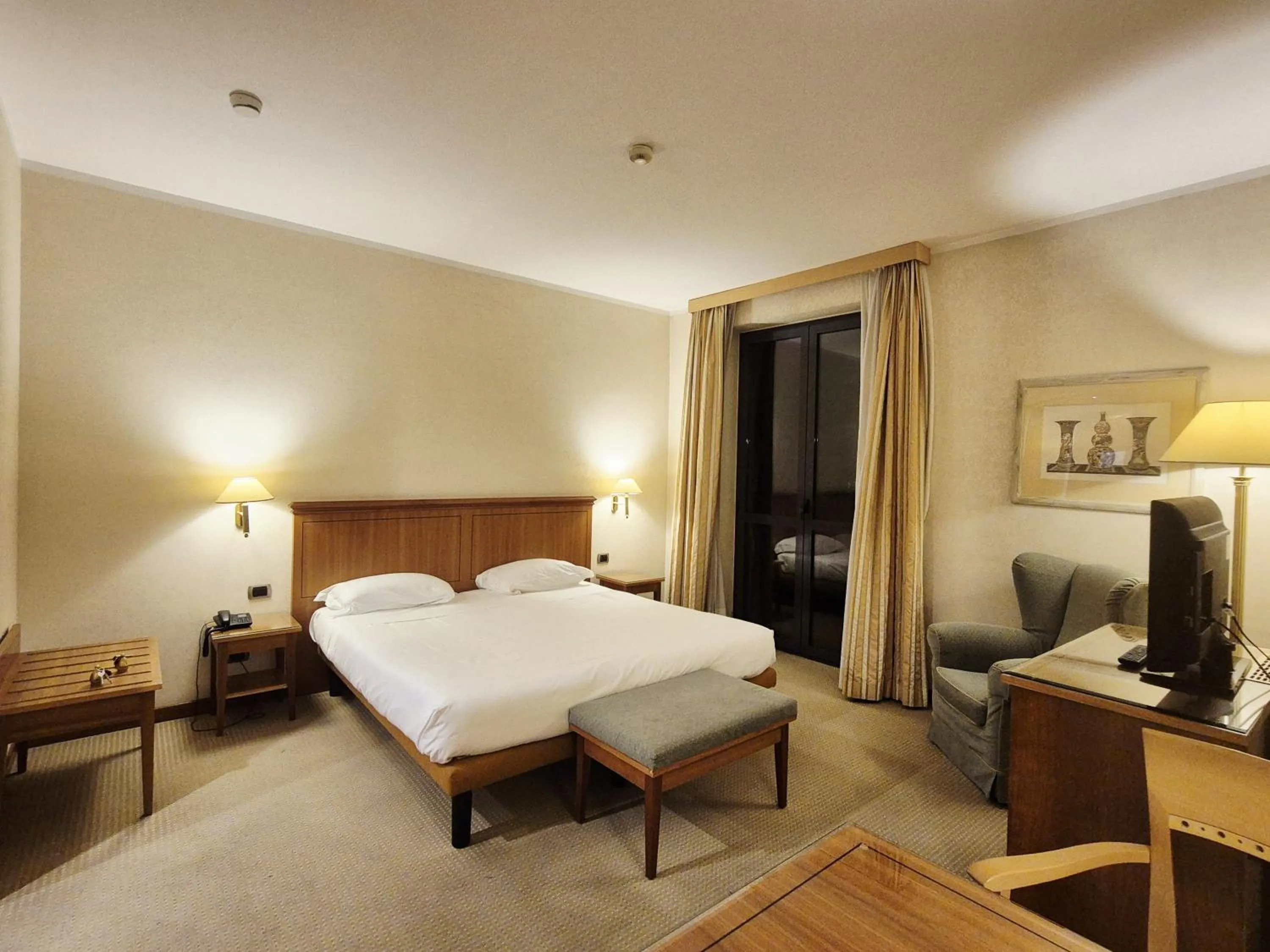 Bed in Hotel Excelsior Magenta