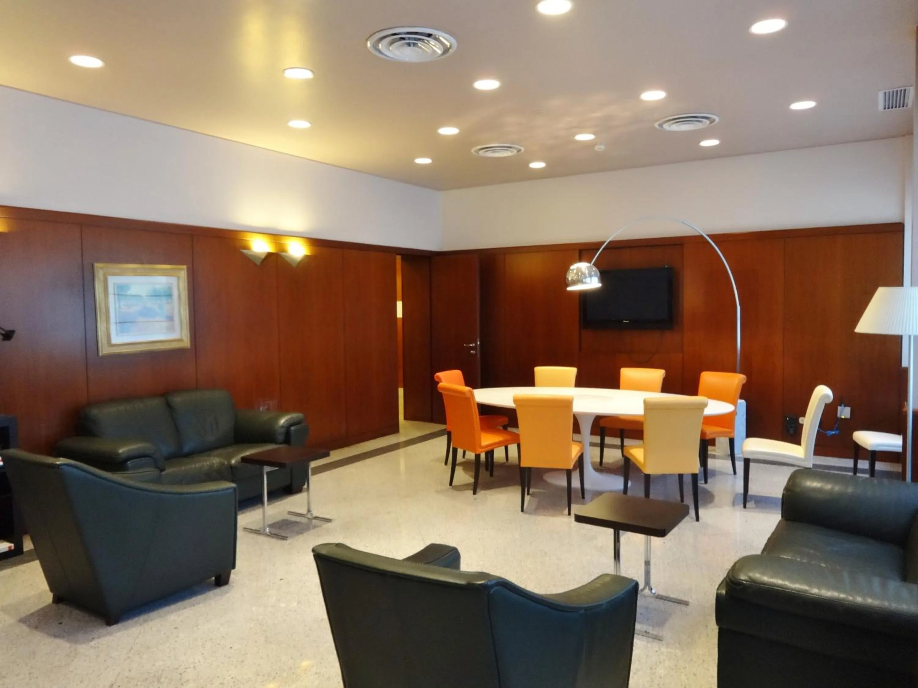 Business facilities in Hotel Excelsior Magenta