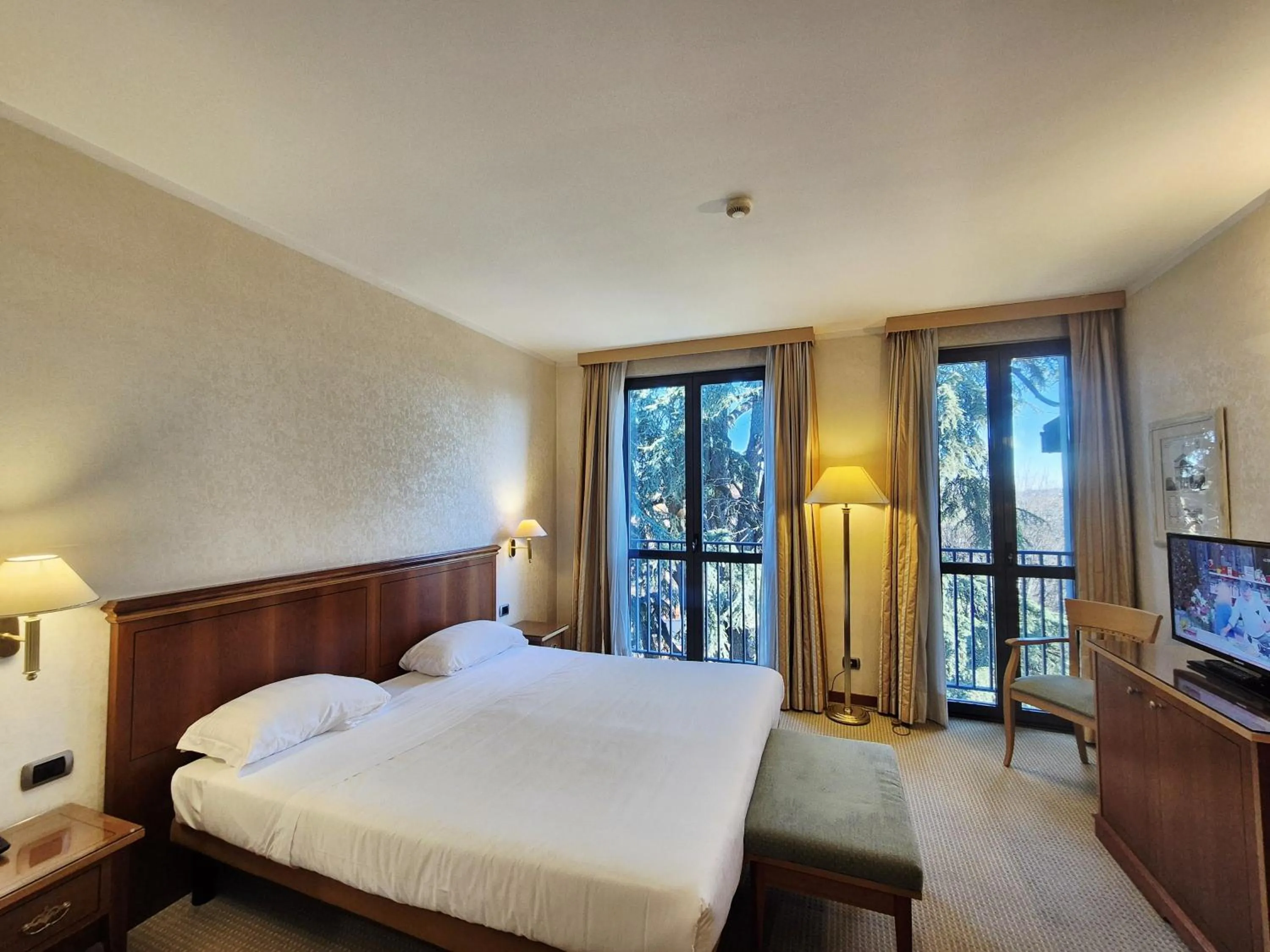 Bed in Hotel Excelsior Magenta