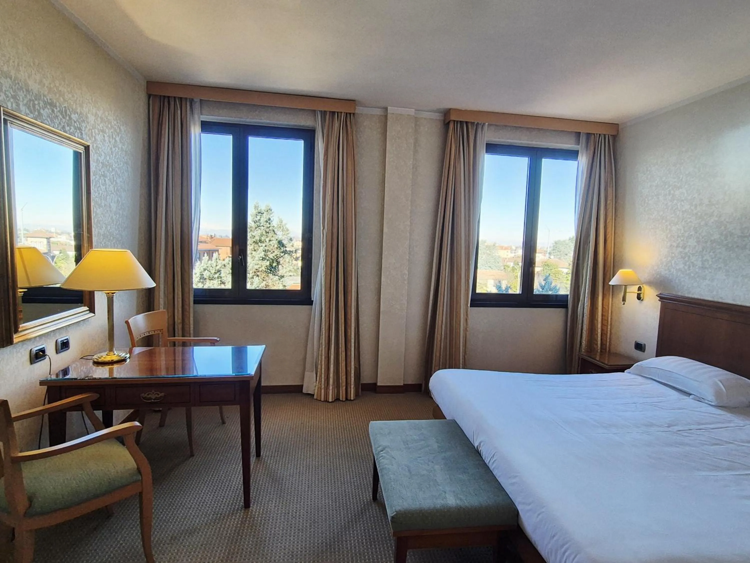 Bed in Hotel Excelsior Magenta