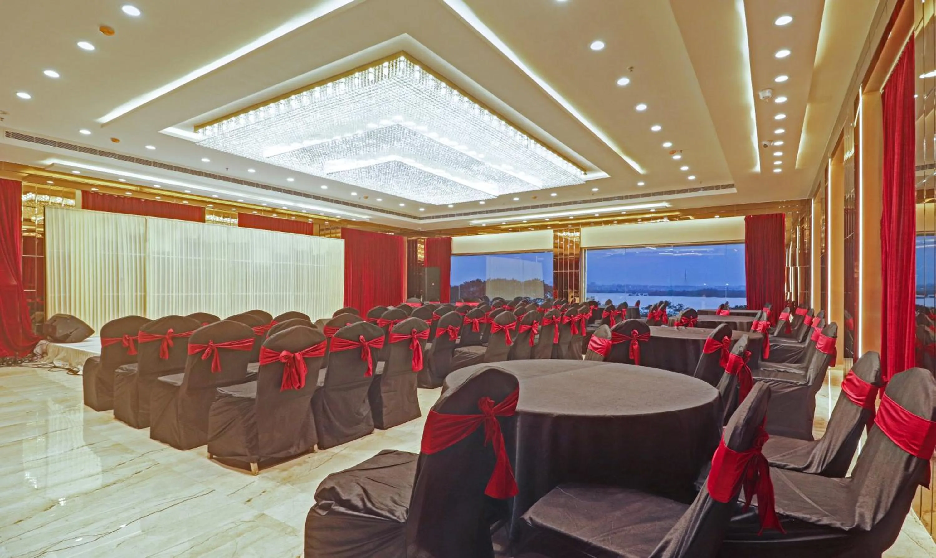 Banquet/Function facilities in Treebo Premium Seven Lake View