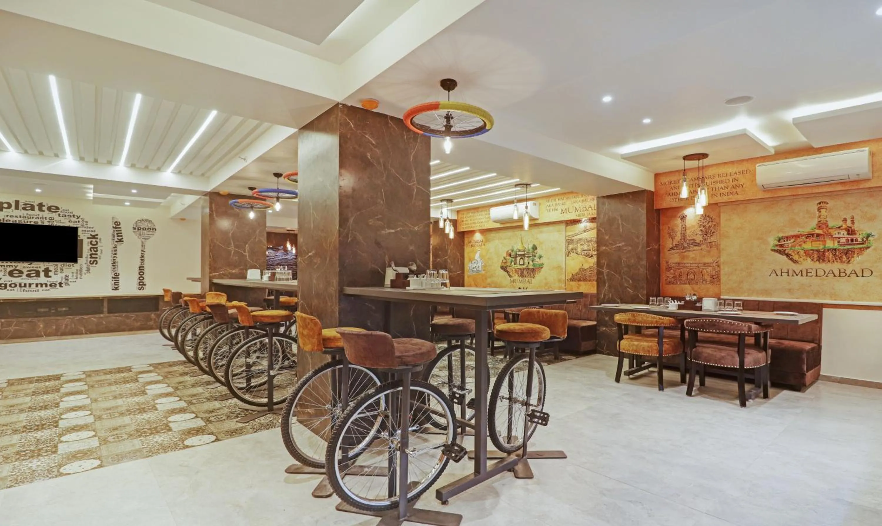 Restaurant/places to eat in Treebo Premium Seven Lake View