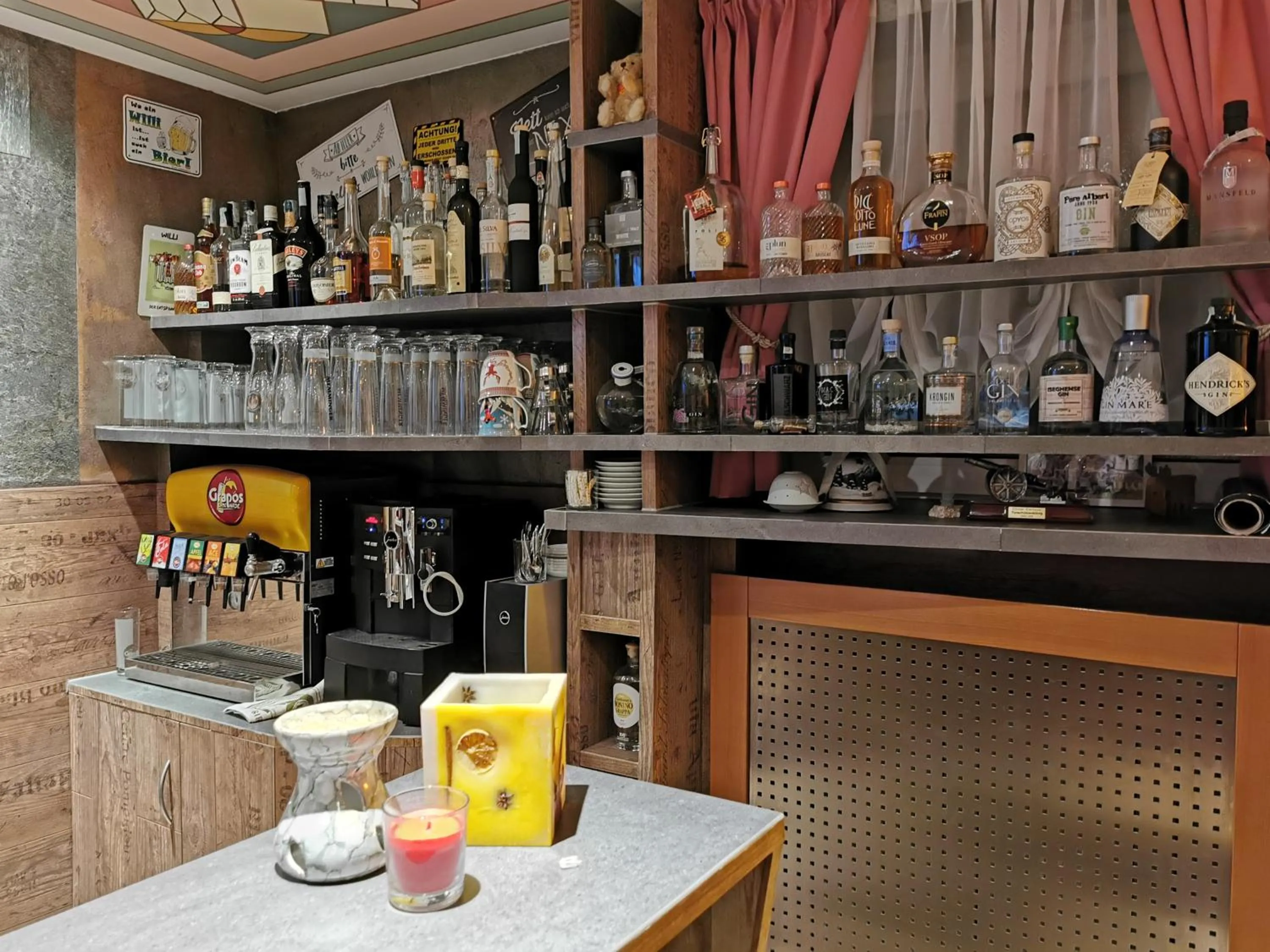 Restaurant/places to eat in Hotel Akelei