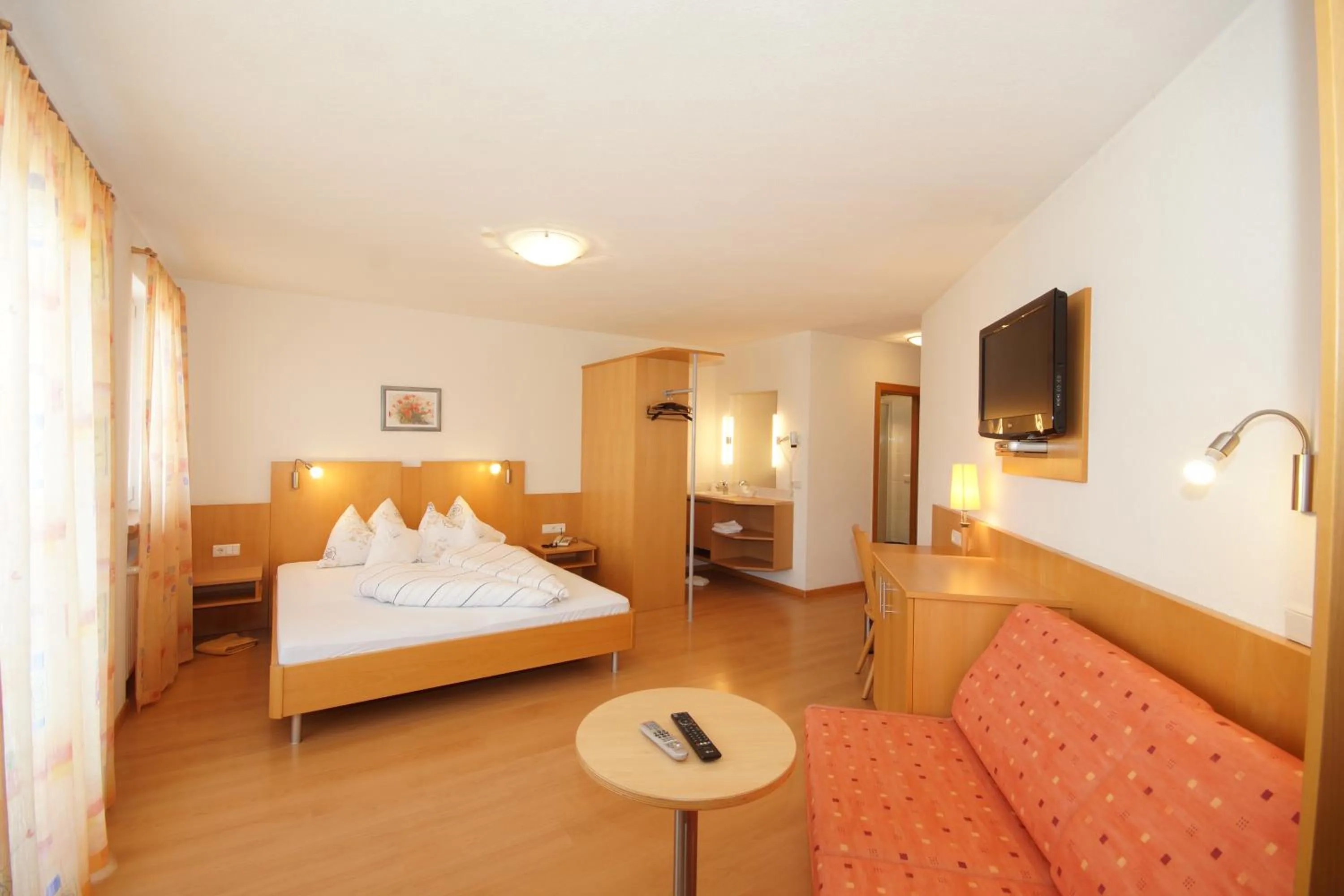 Bedroom, Bed in Hotel Akelei