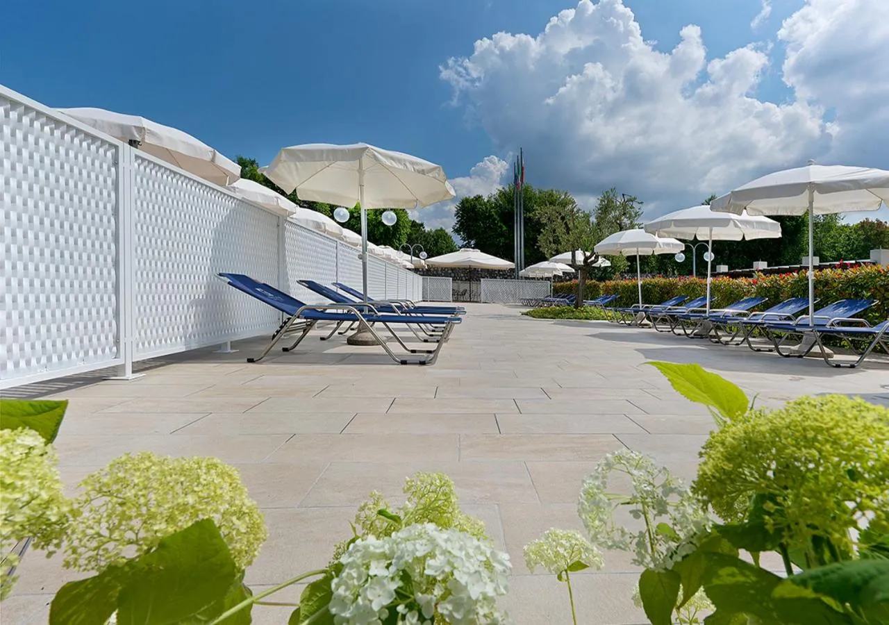 Solarium in Iseo Lago Hotel