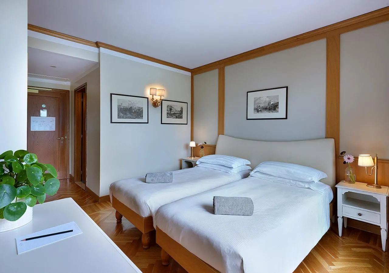 Bed in Iseo Lago Hotel