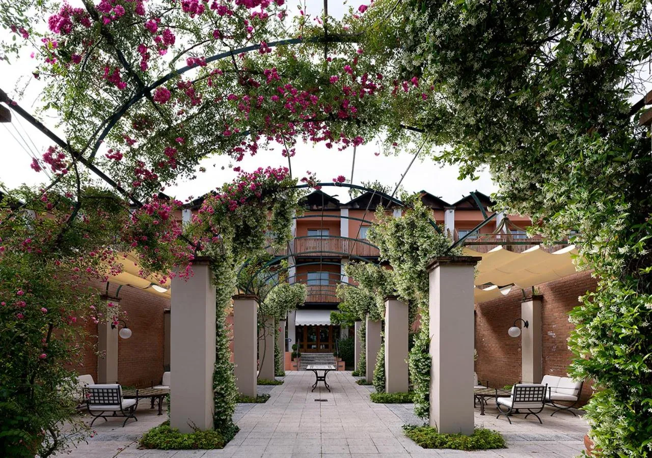 Property building in Iseo Lago Hotel