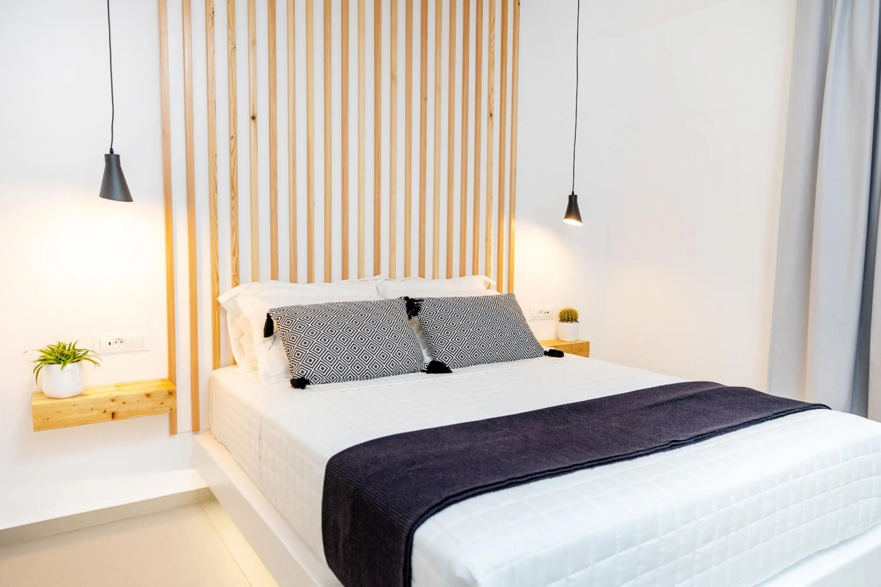 Photo of the whole room, Bed in Alenor City Hotel