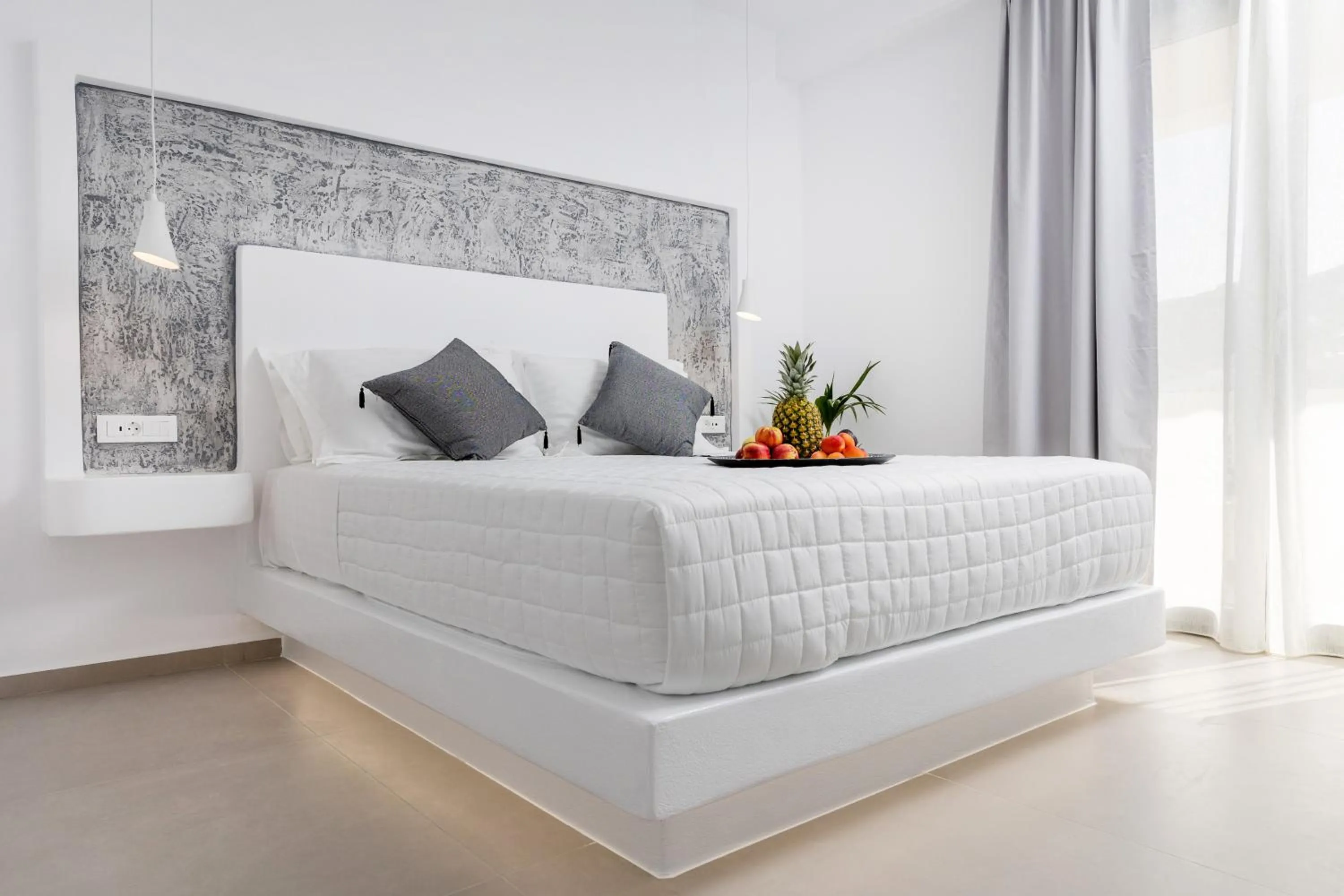 Photo of the whole room, Bed in Alenor City Hotel