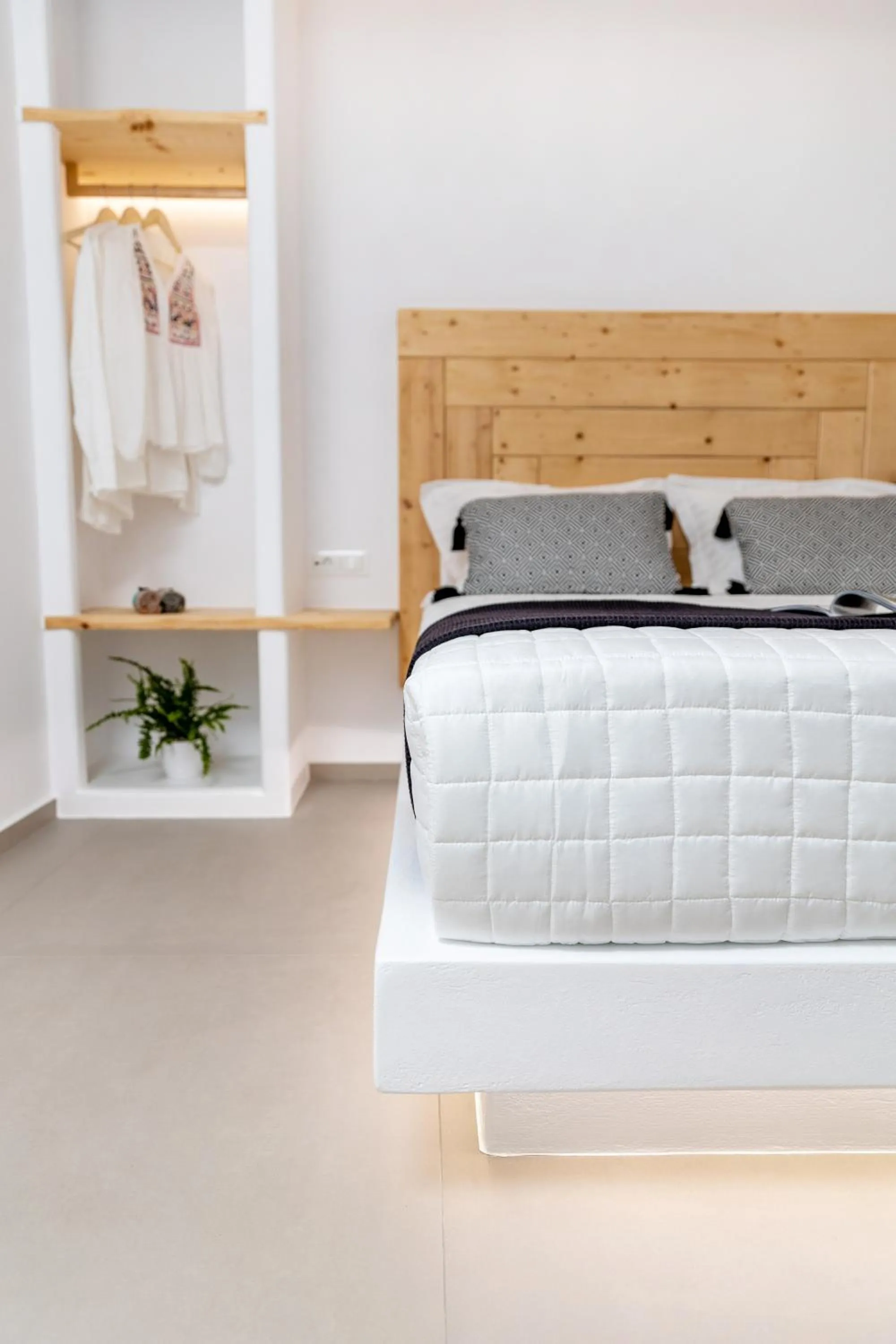 Photo of the whole room, Bed in Alenor City Hotel