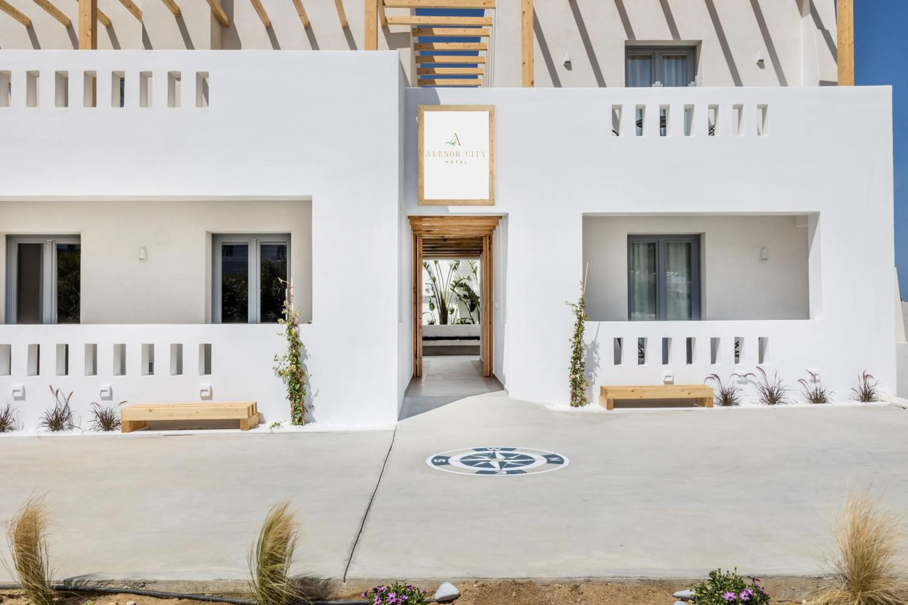 Facade/entrance in Alenor City Hotel