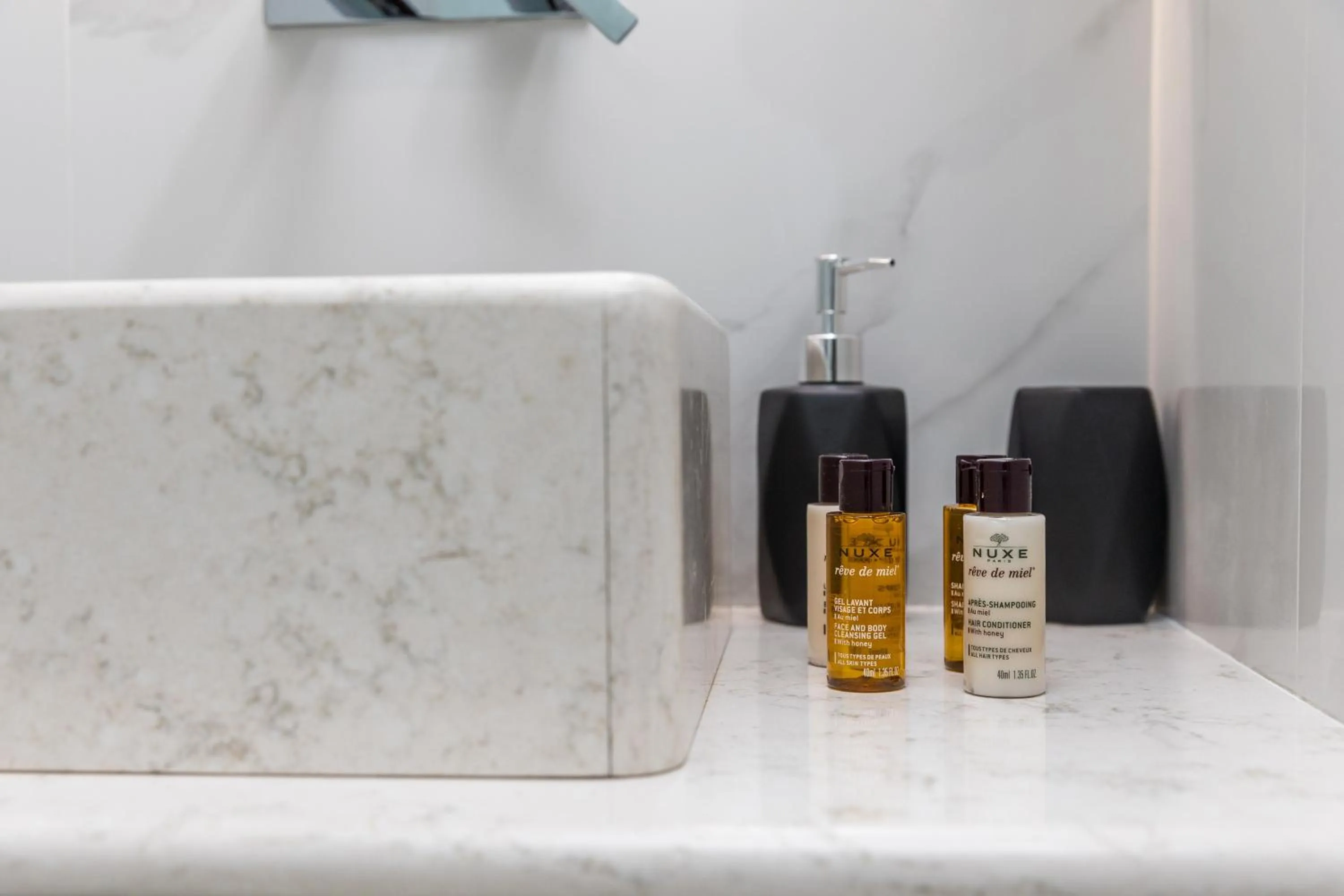 Bathroom in Alenor City Hotel