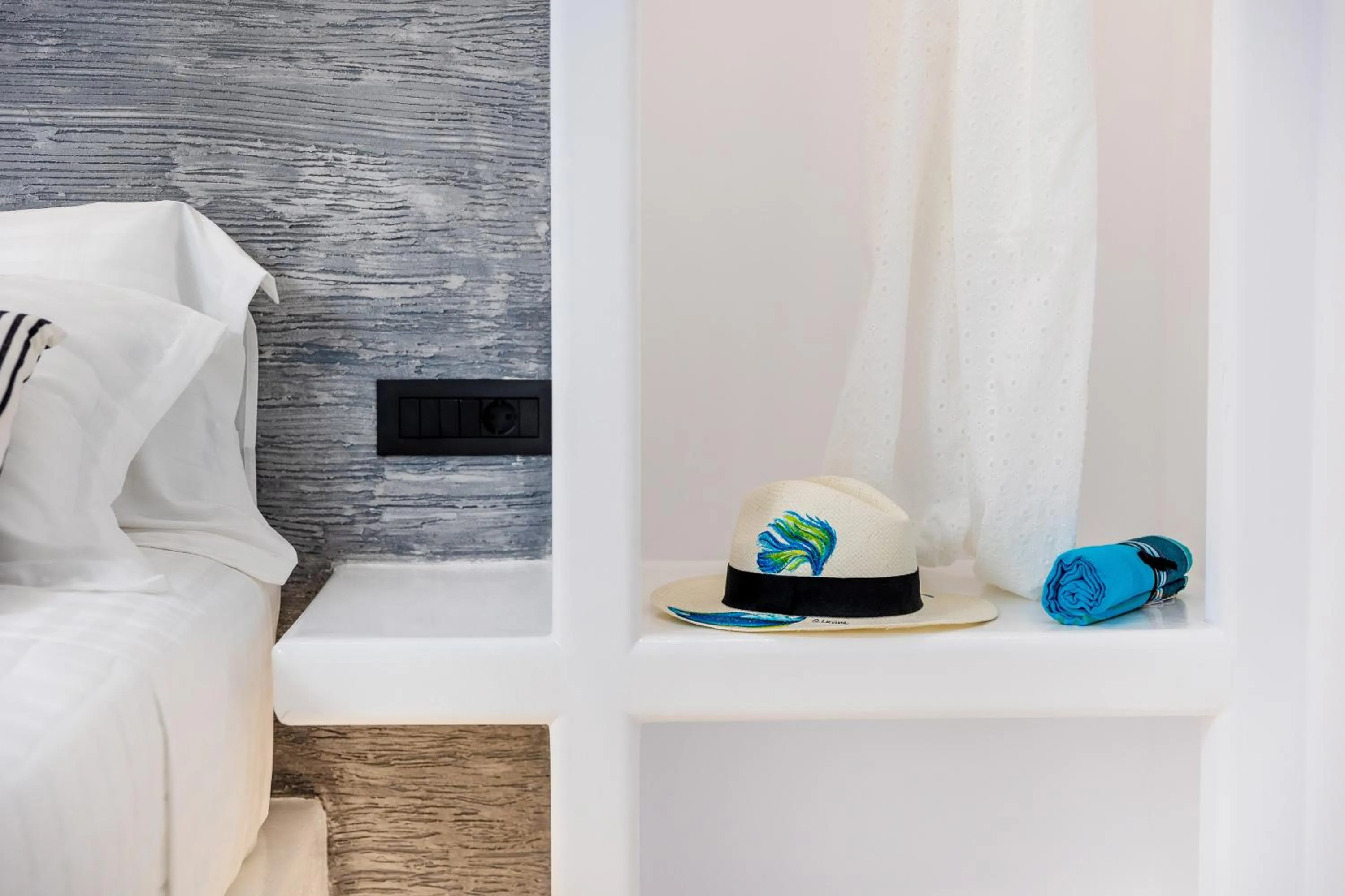 Bed in Alenor City Hotel