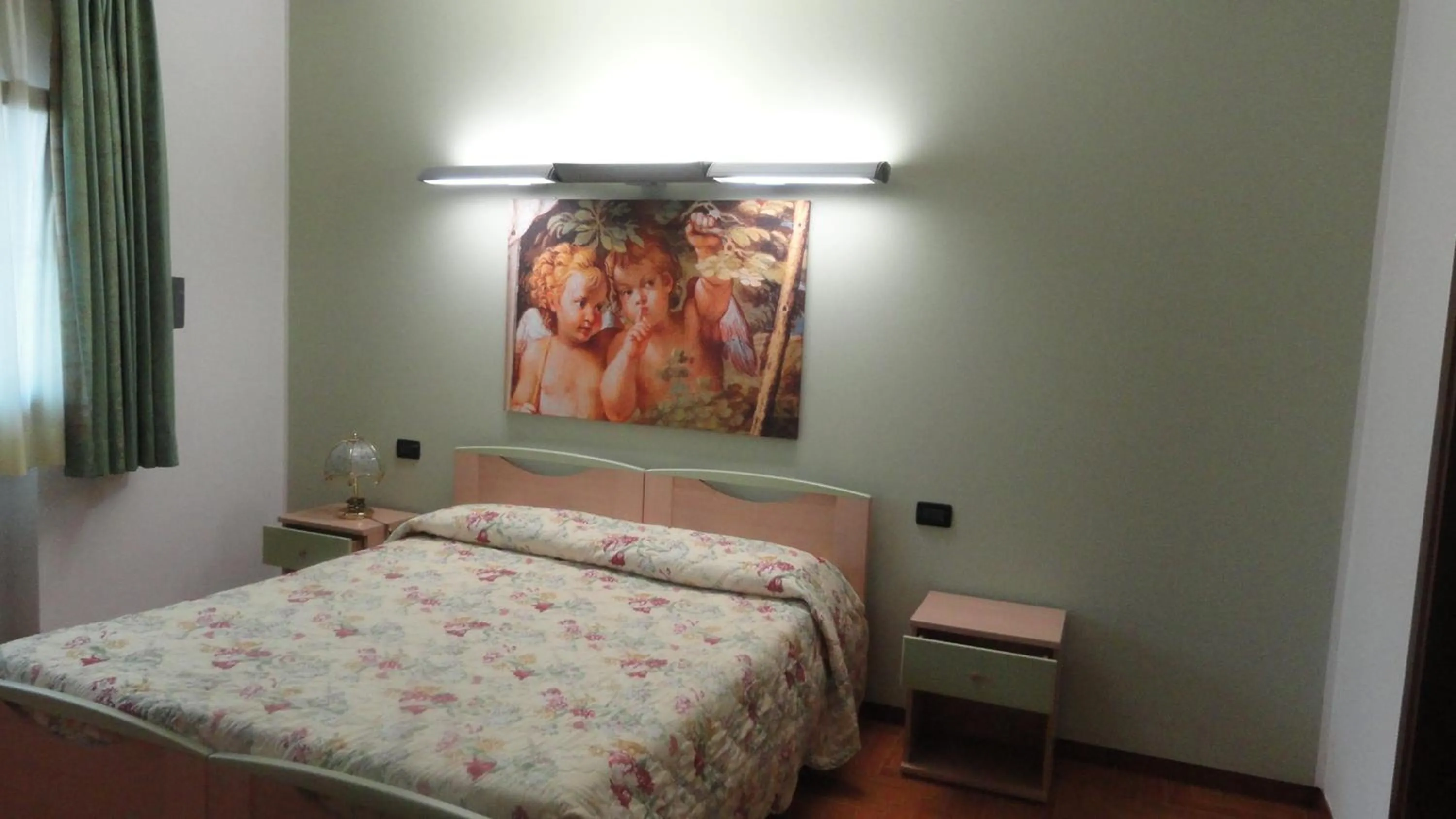 Photo of the whole room, Bed in Albergo Ristorante Fratte