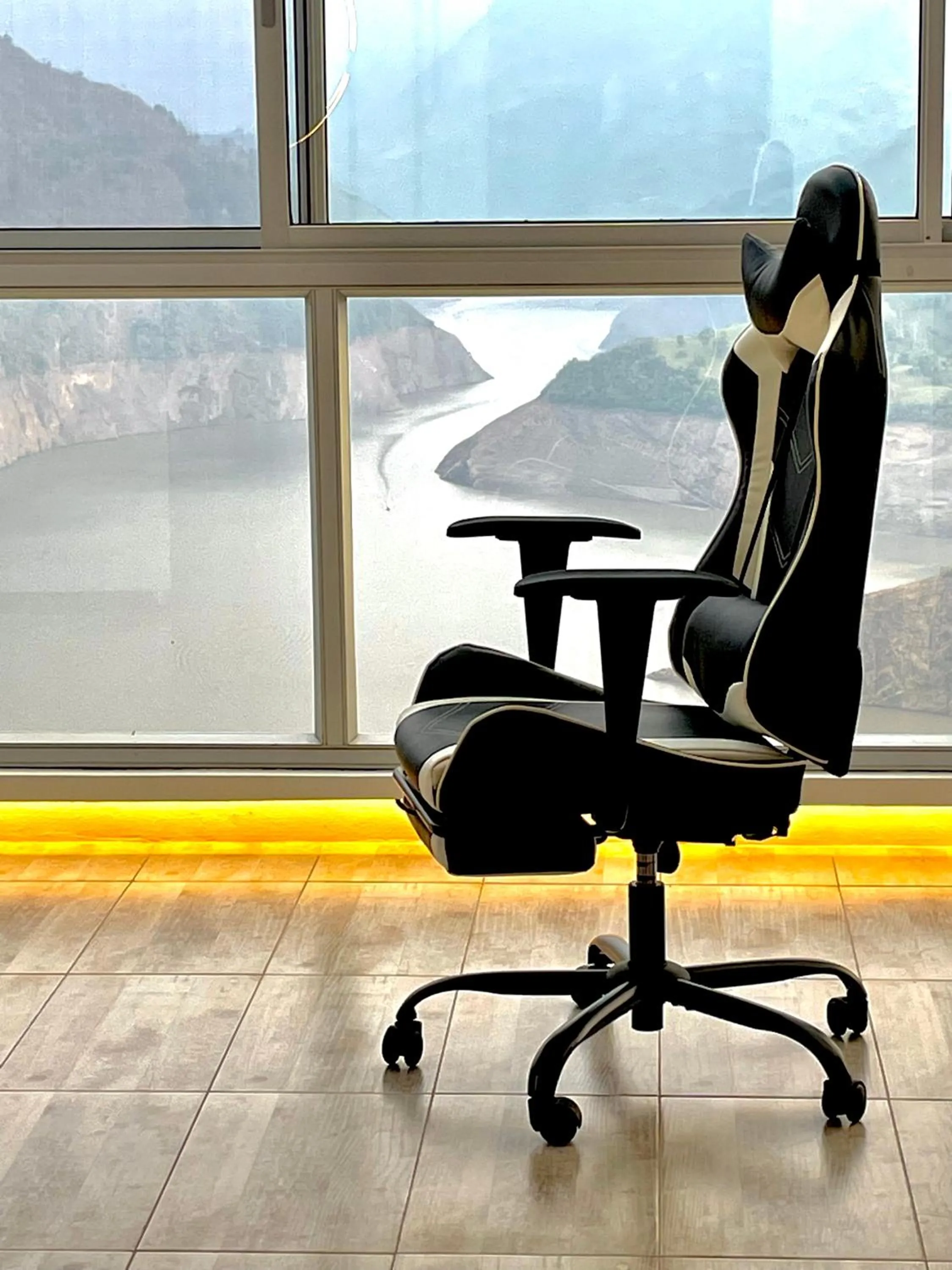 Lake view in La Vista EcoHouse