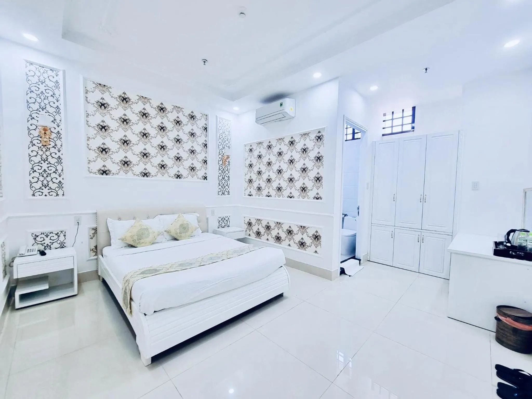 Coffee/tea facilities, Bed in Linh Phuong 6 Hotel