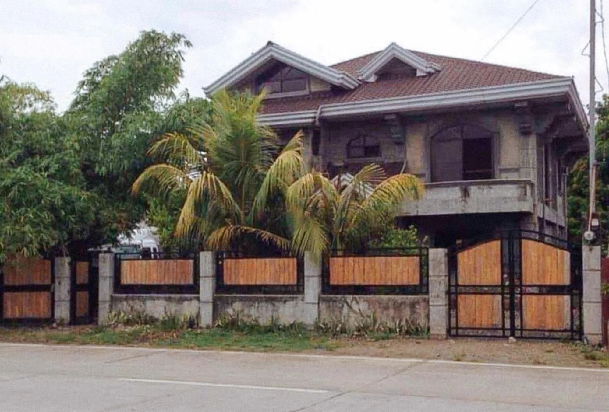 Property building in RedDoorz Hostel @ Madrias Pension House Isabela