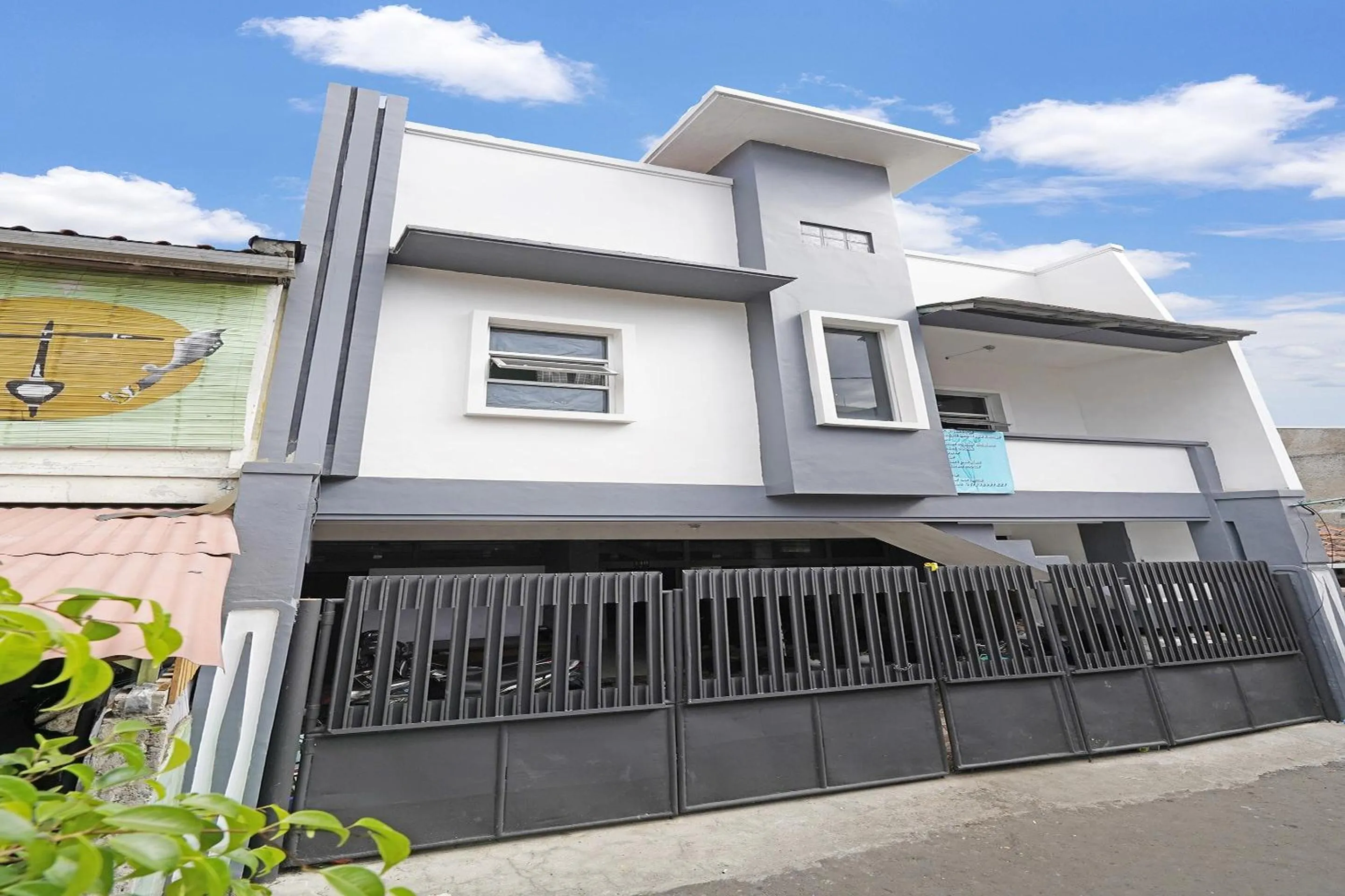 Facade/entrance in SPOT ON 91190 Pondok Bijaksana