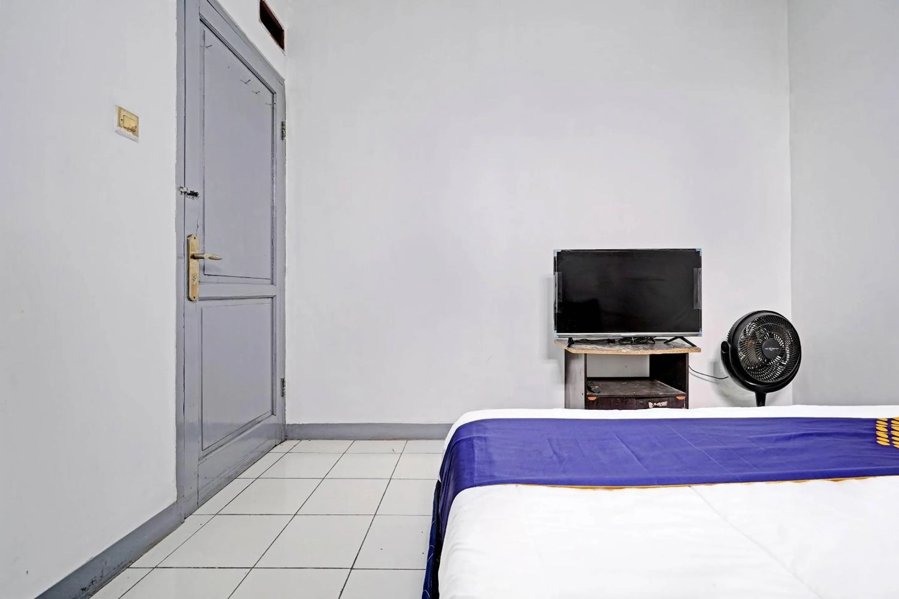 TV and multimedia in SPOT ON 91190 Pondok Bijaksana