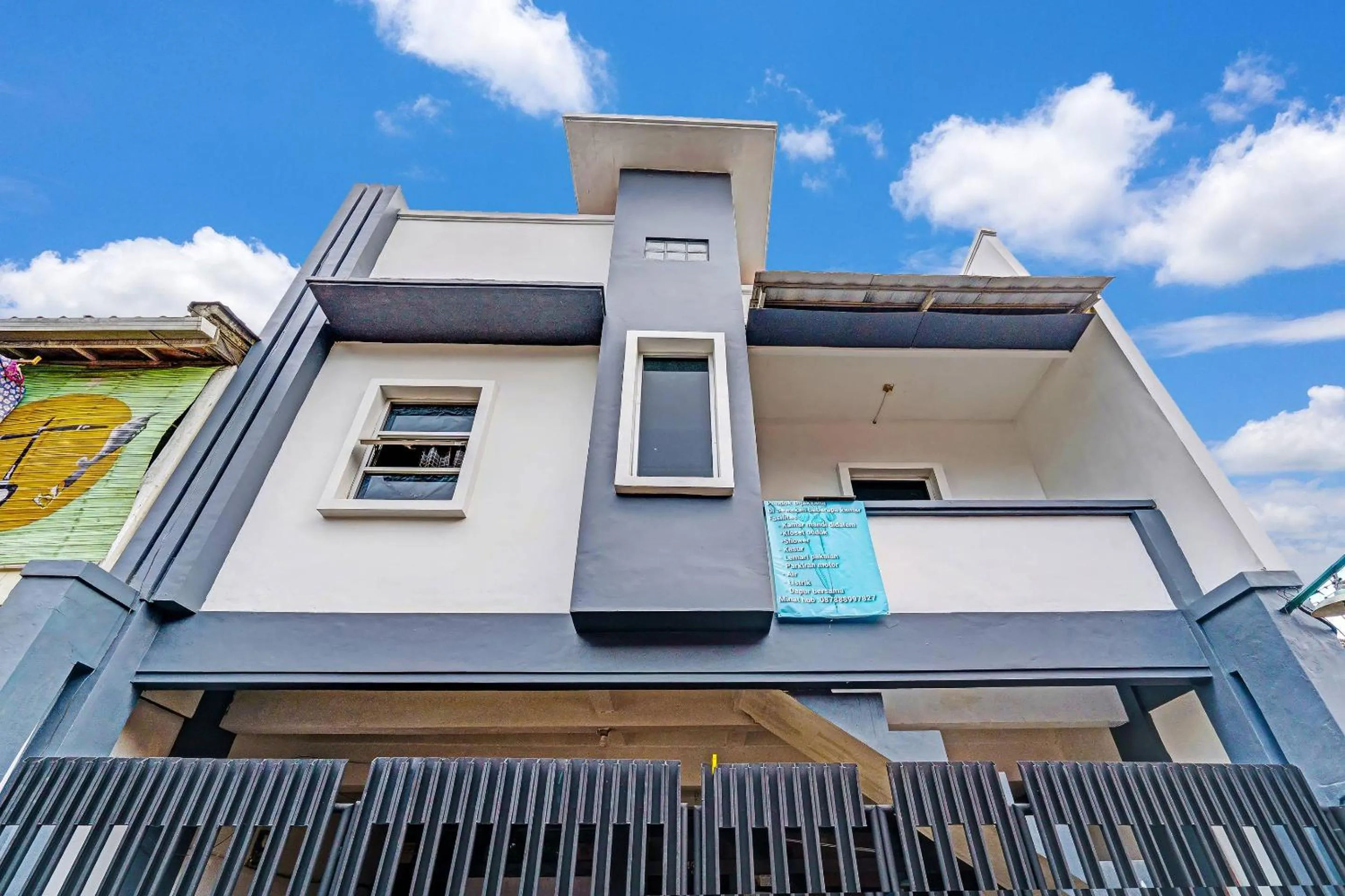 Facade/entrance in SPOT ON 91190 Pondok Bijaksana