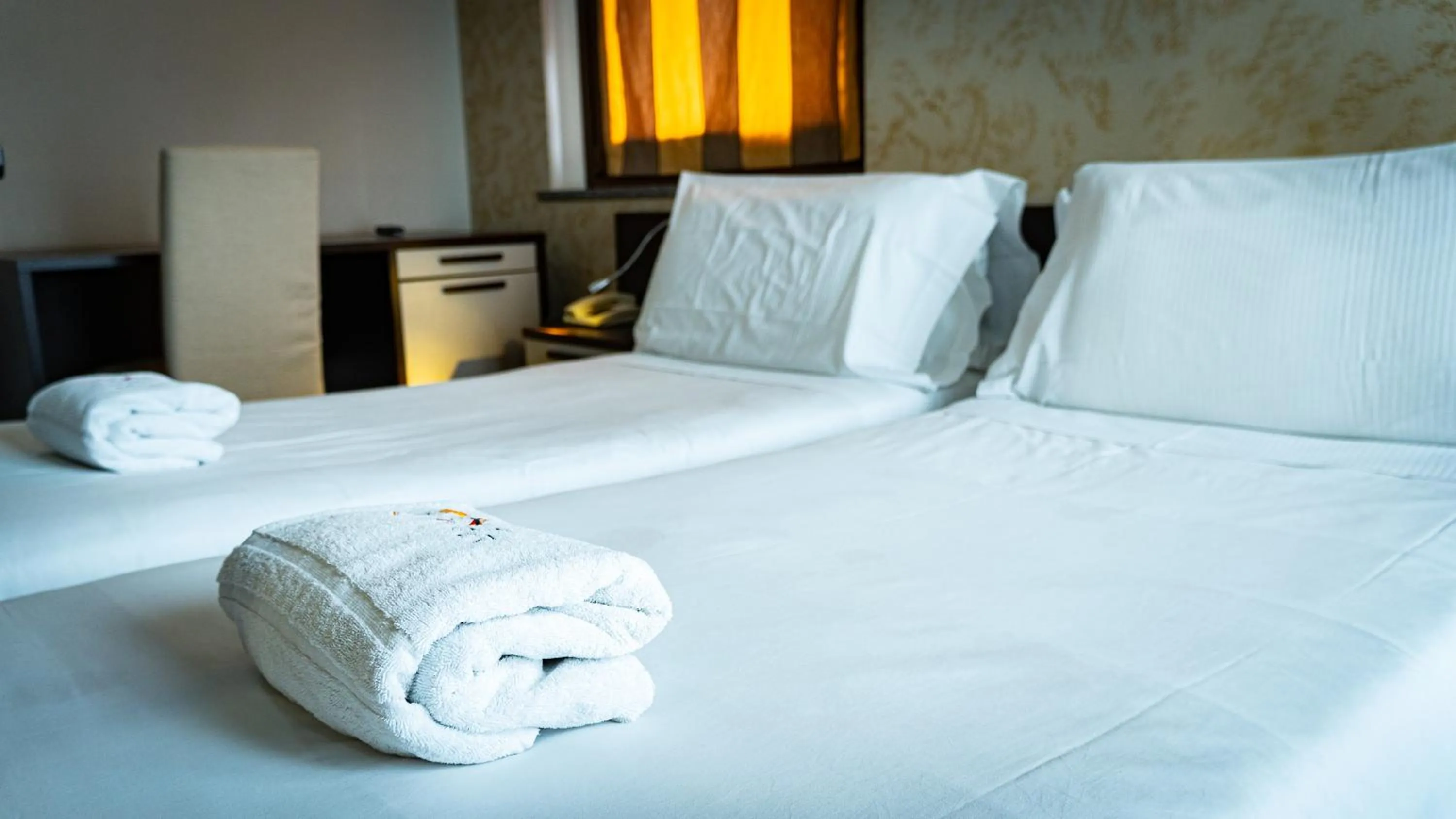 Bed in Hotel Au Soleil