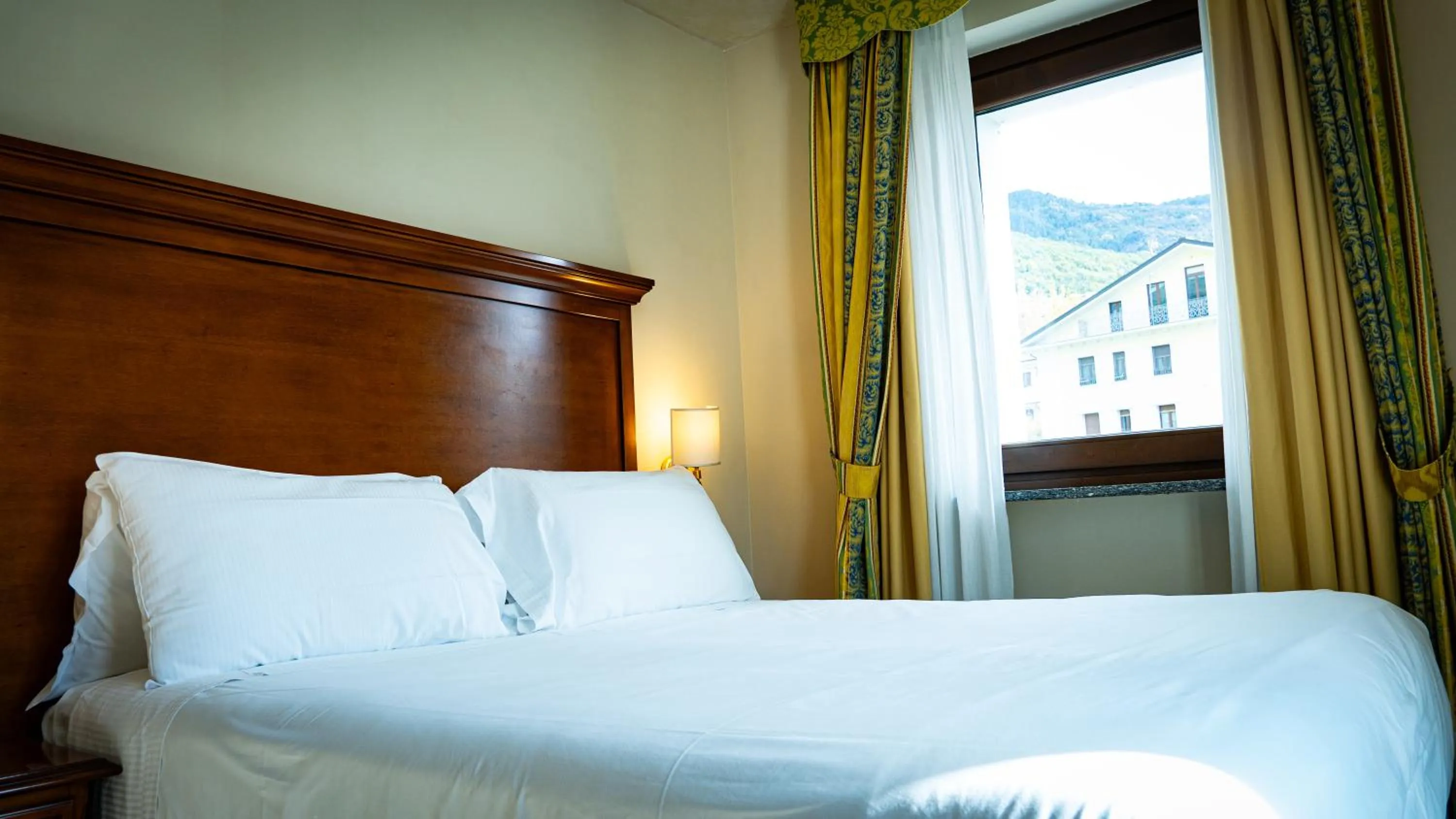 Bed in Hotel Au Soleil