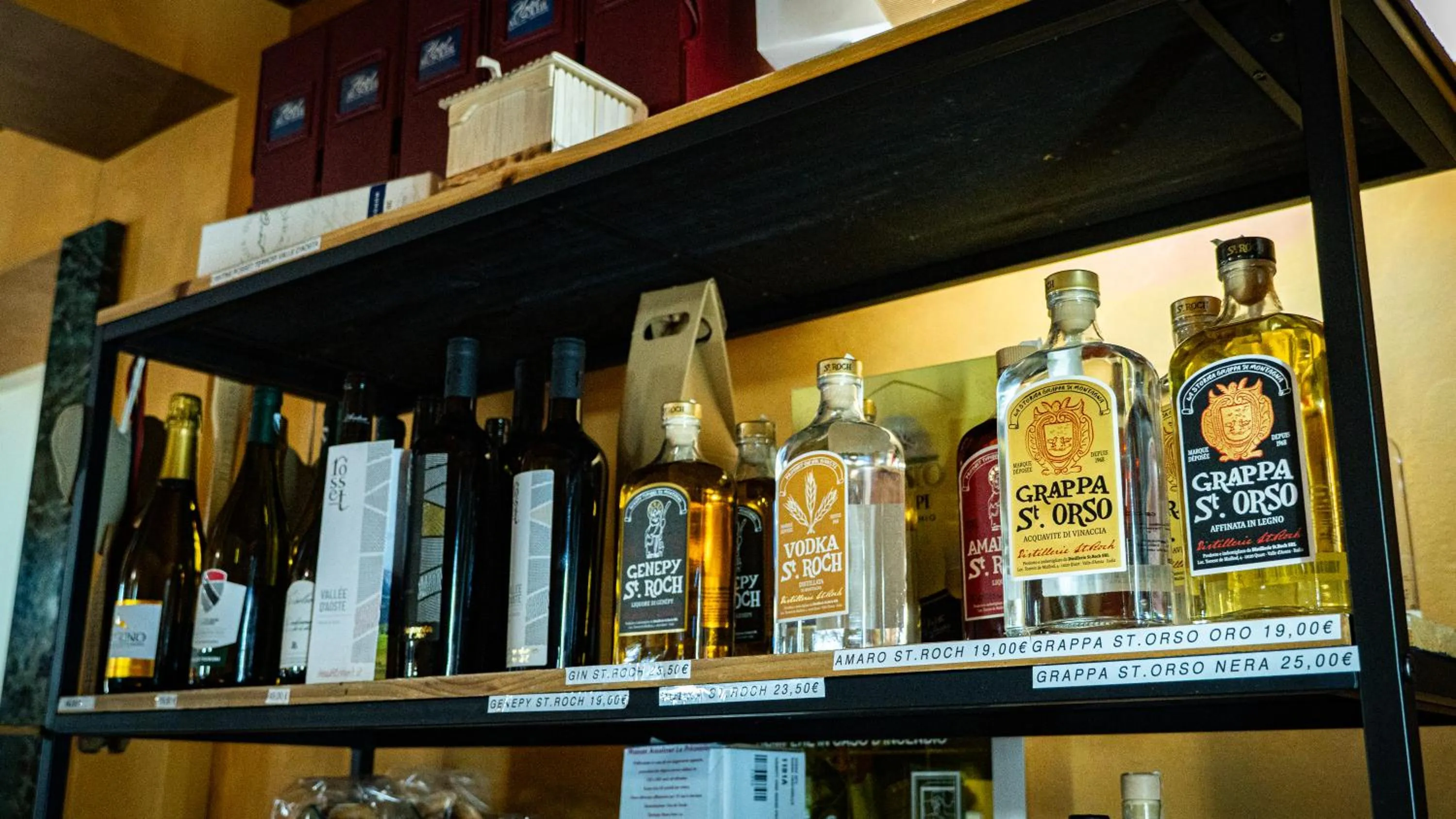 Lounge or bar in Hotel Au Soleil