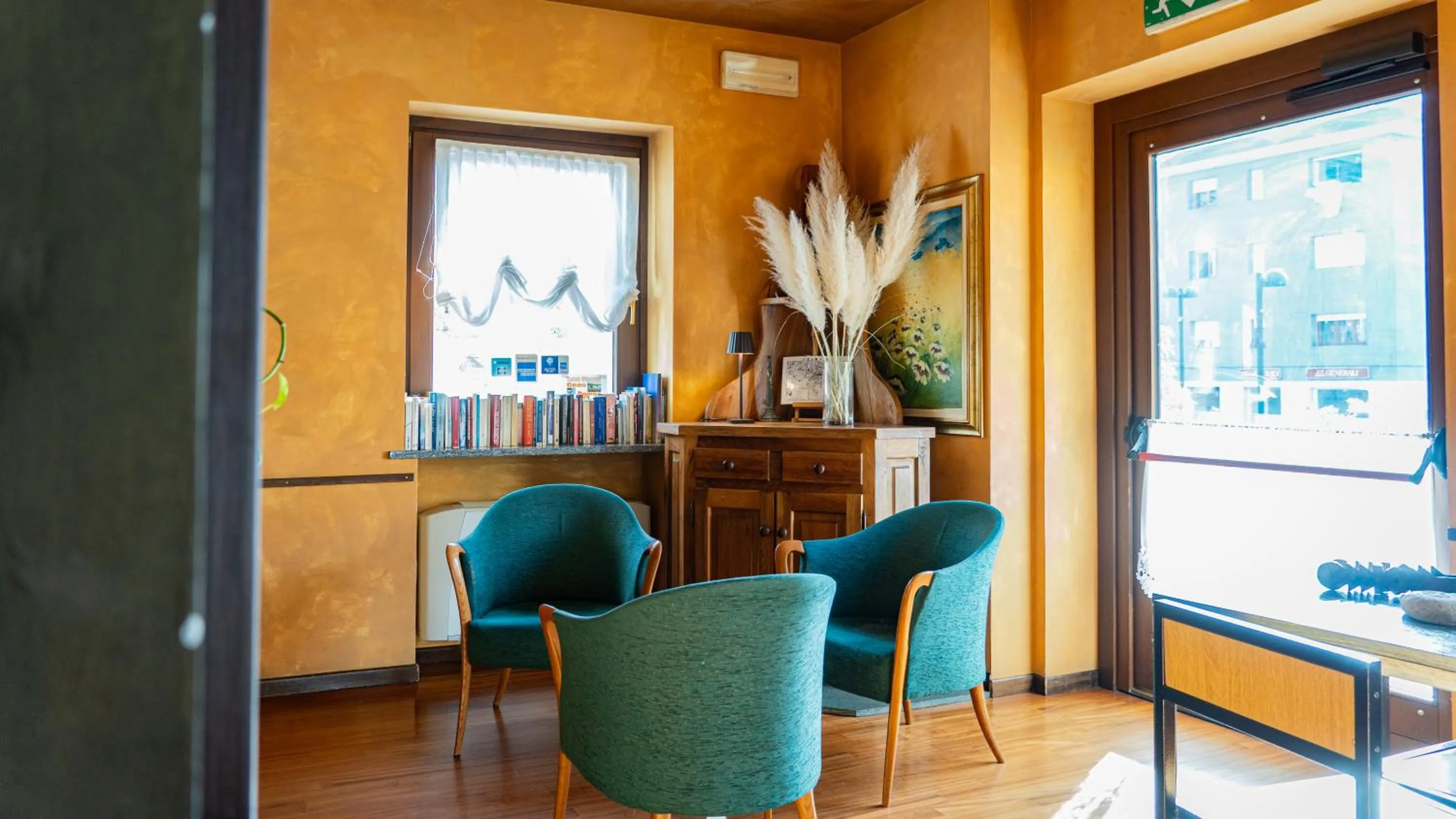 Living room in Hotel Au Soleil