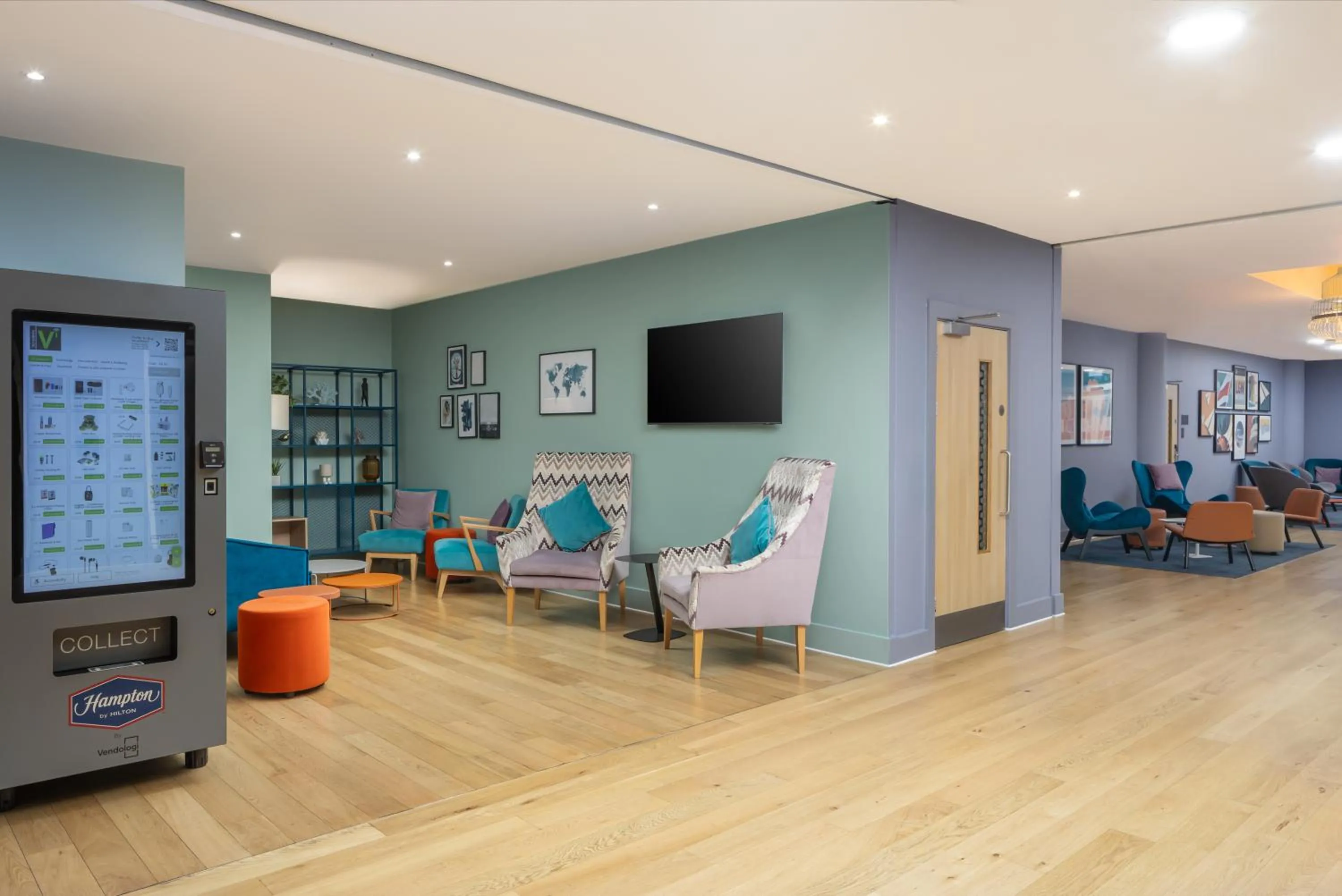 Lobby or reception in Hampton by Hilton London Gatwick Airport
