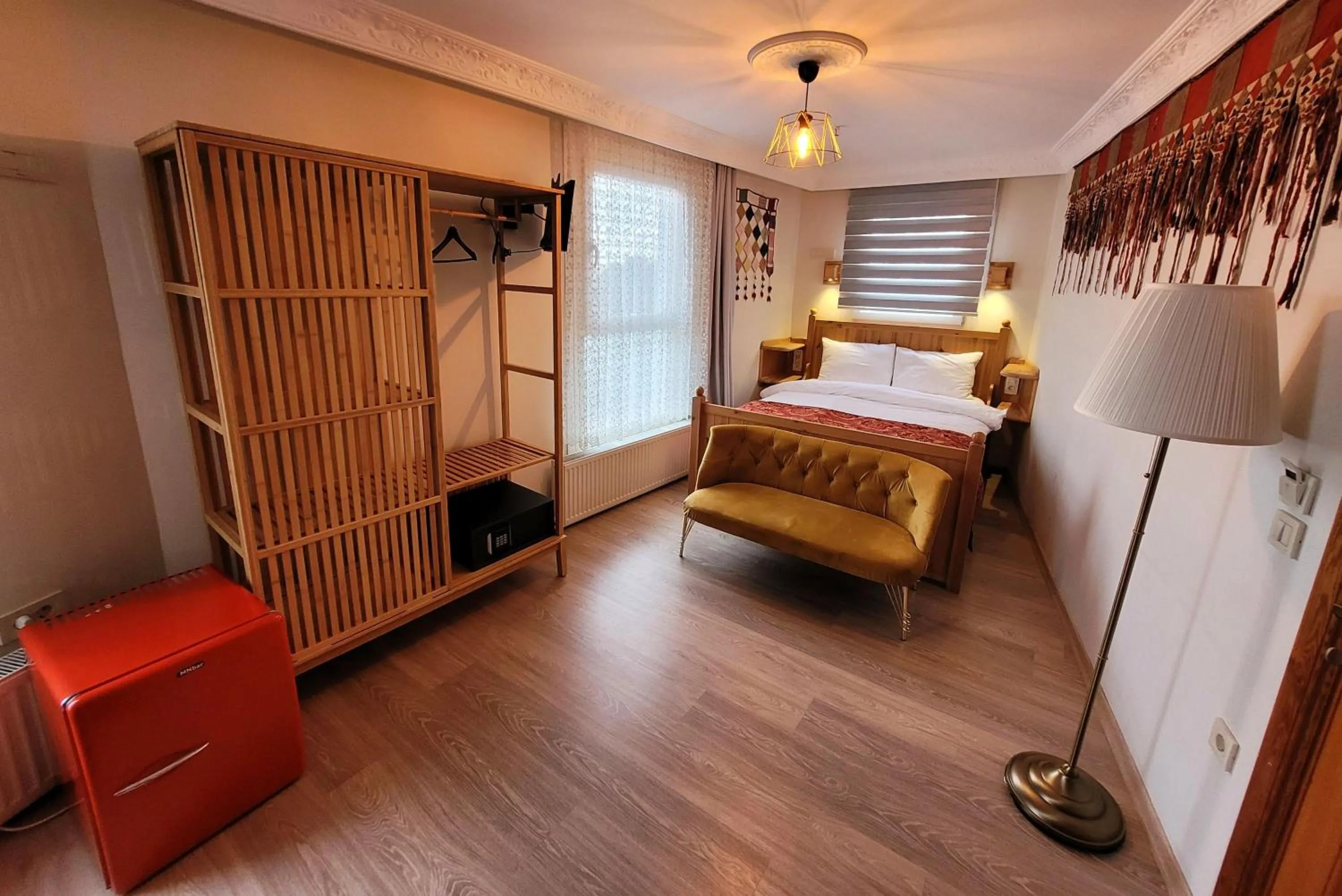 Double Room with Private Bathroom in Masif House