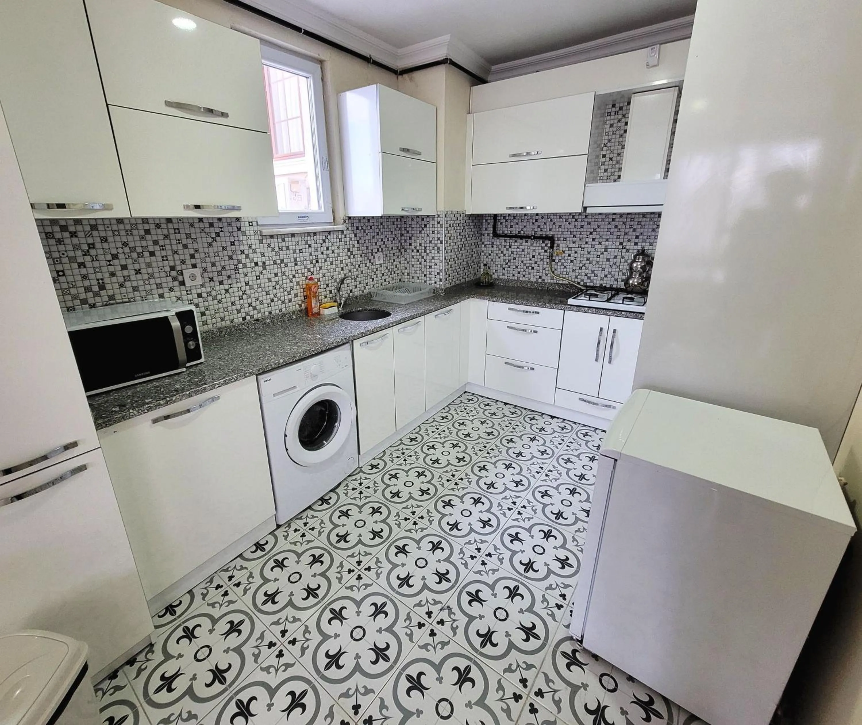 Kitchen or kitchenette in Masif House