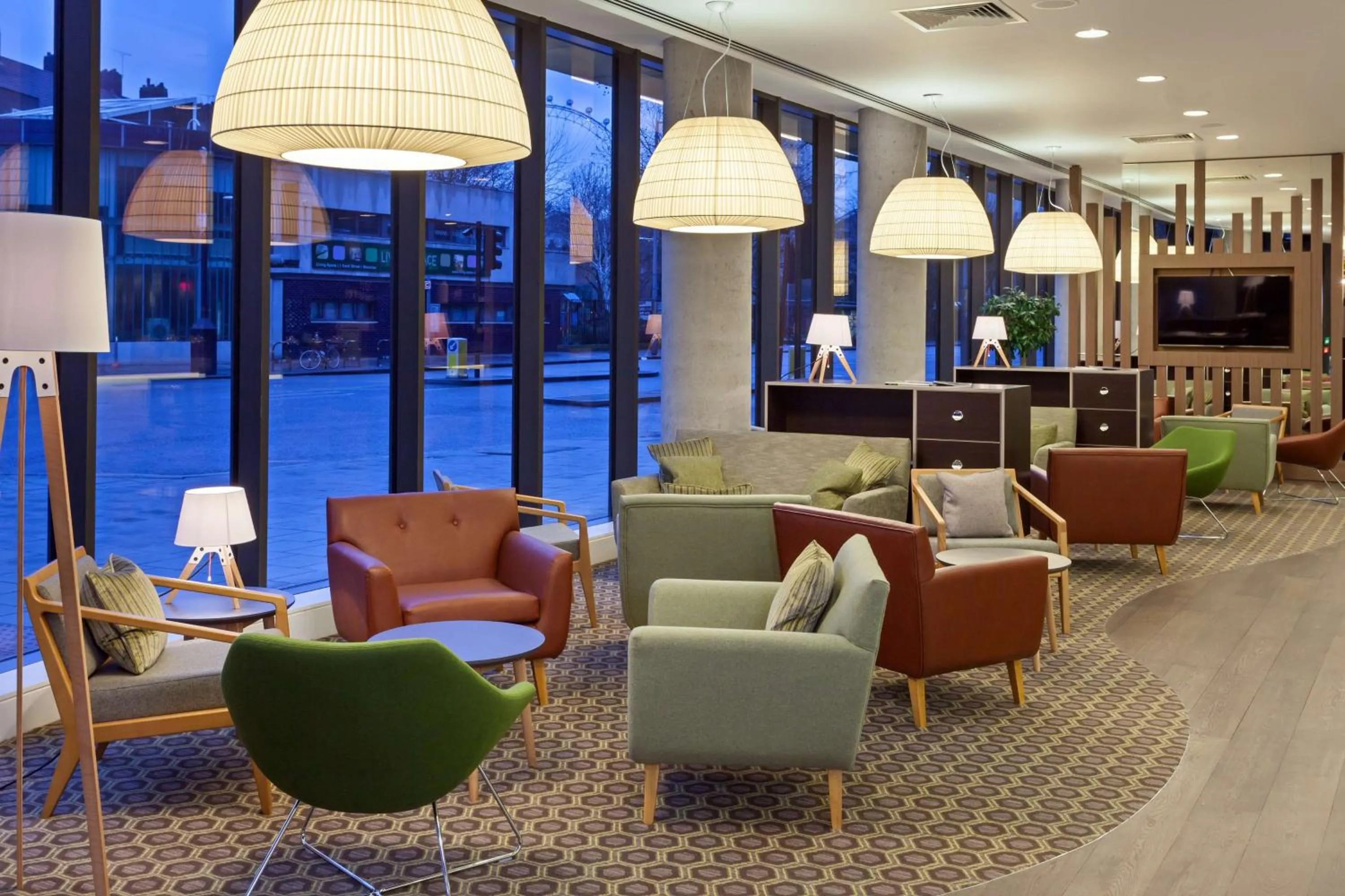 Lobby or reception in Hampton by Hilton London Waterloo