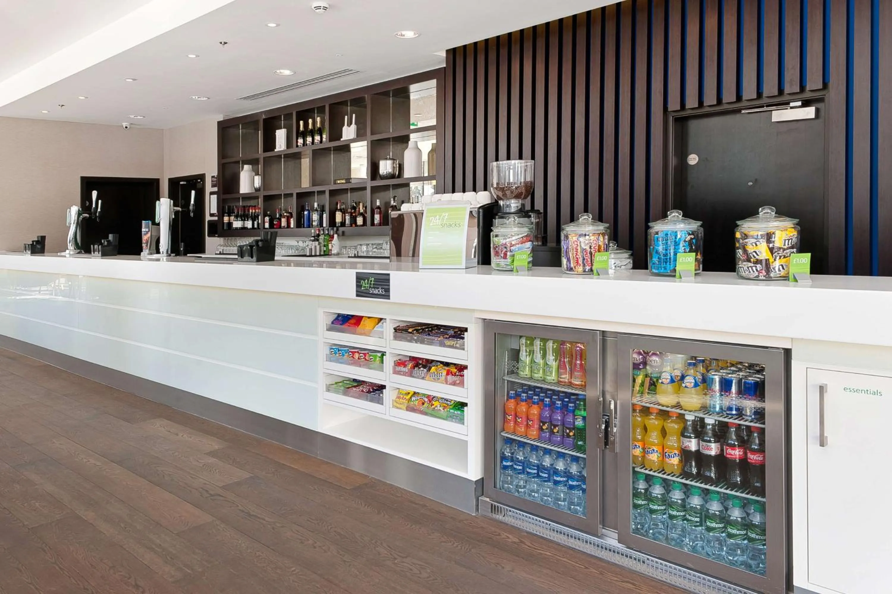 Restaurant/places to eat in Hampton by Hilton London Waterloo