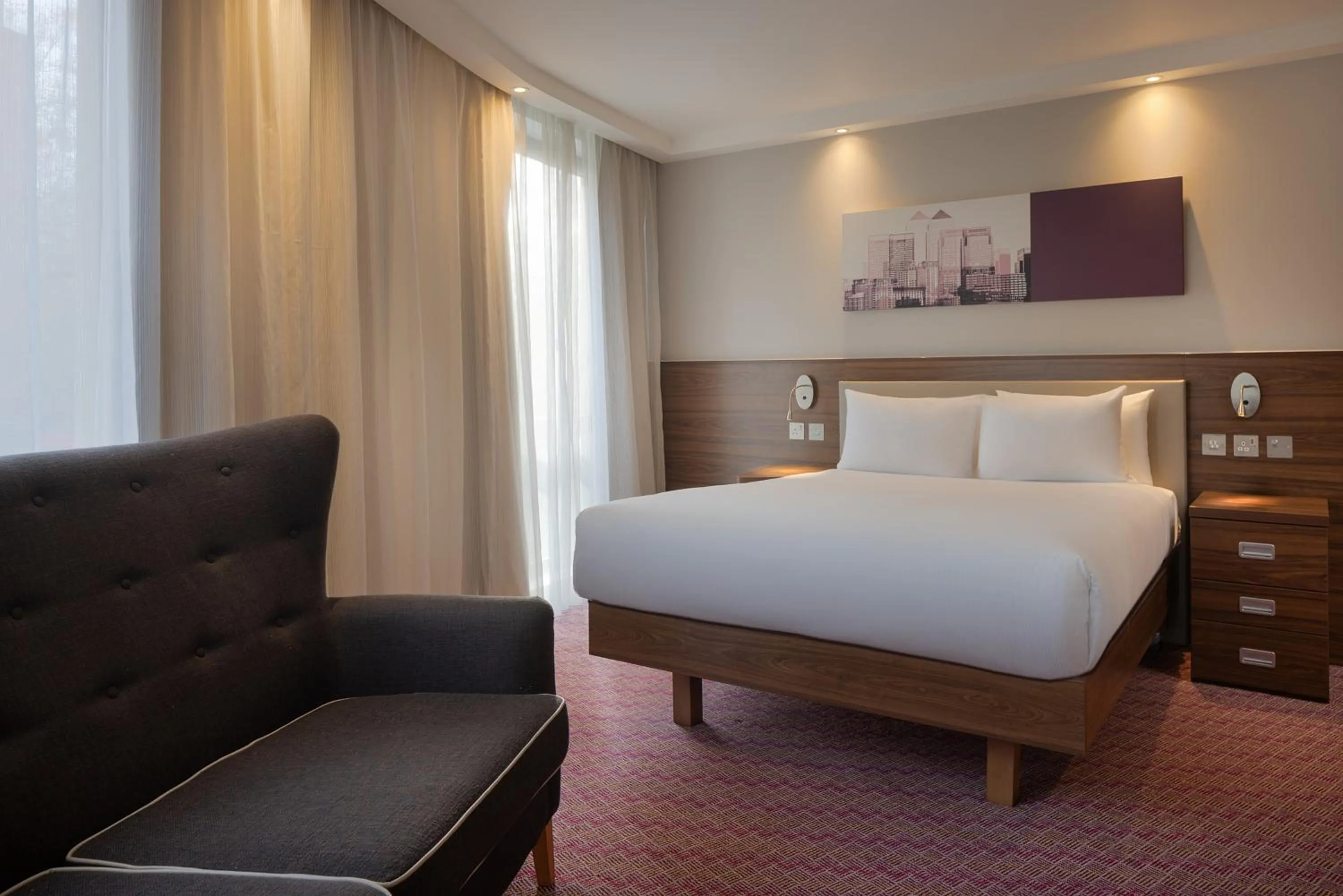 Bed in Hampton by Hilton London Waterloo