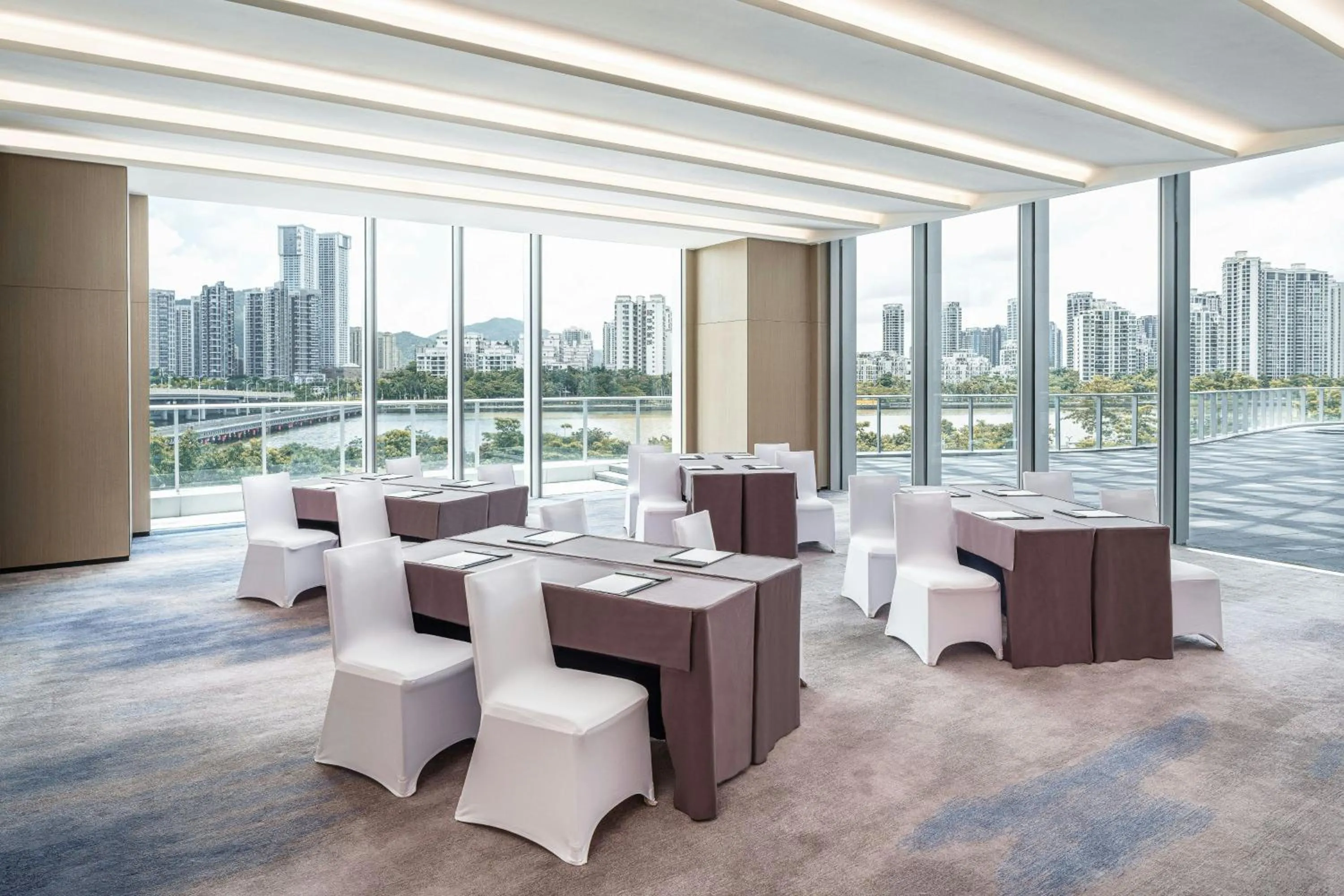 Meeting/conference room in Renaissance Zhuhai Hotel